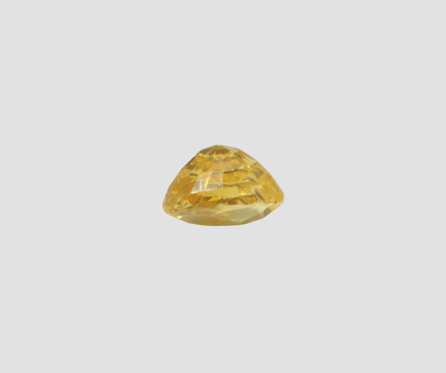 Yellow Sapphire - 4.88 Carats
