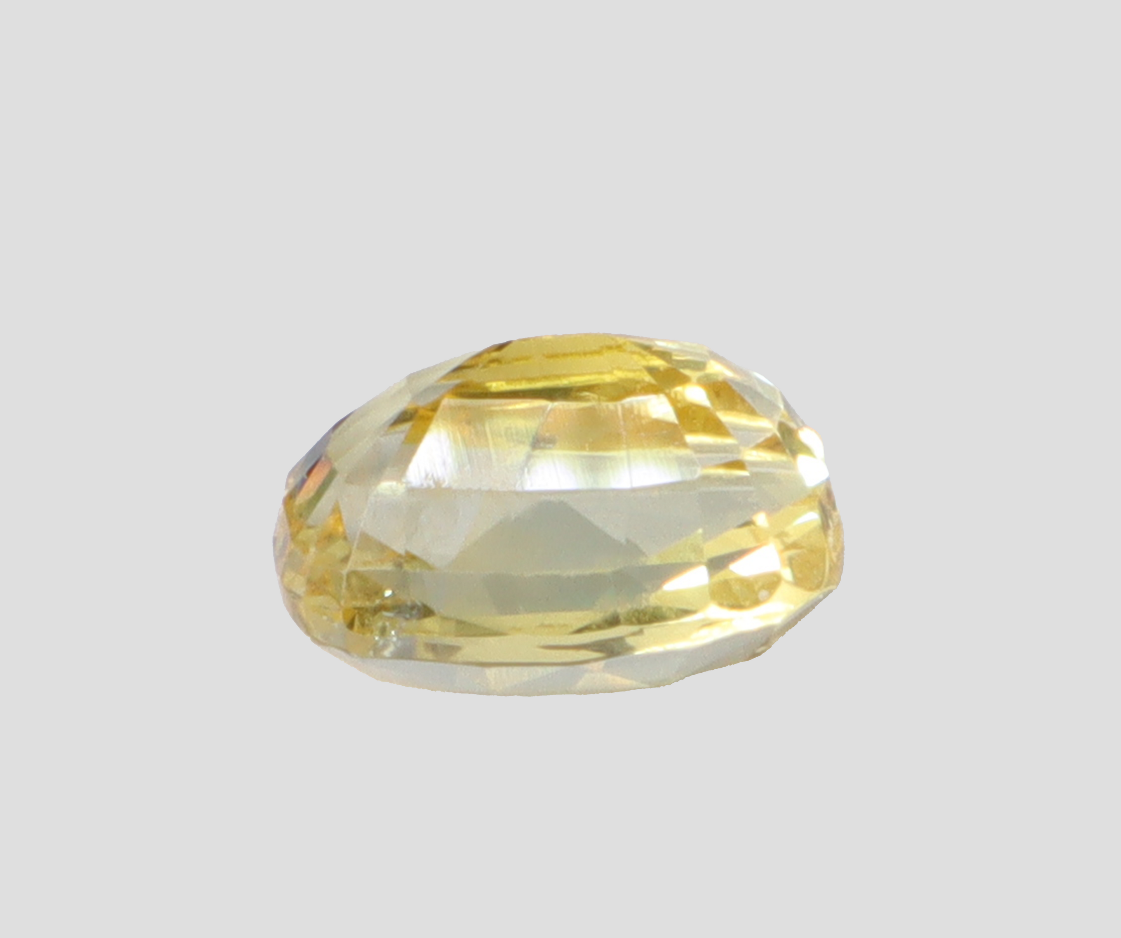 Yellow Sapphire - 5.59 Carat