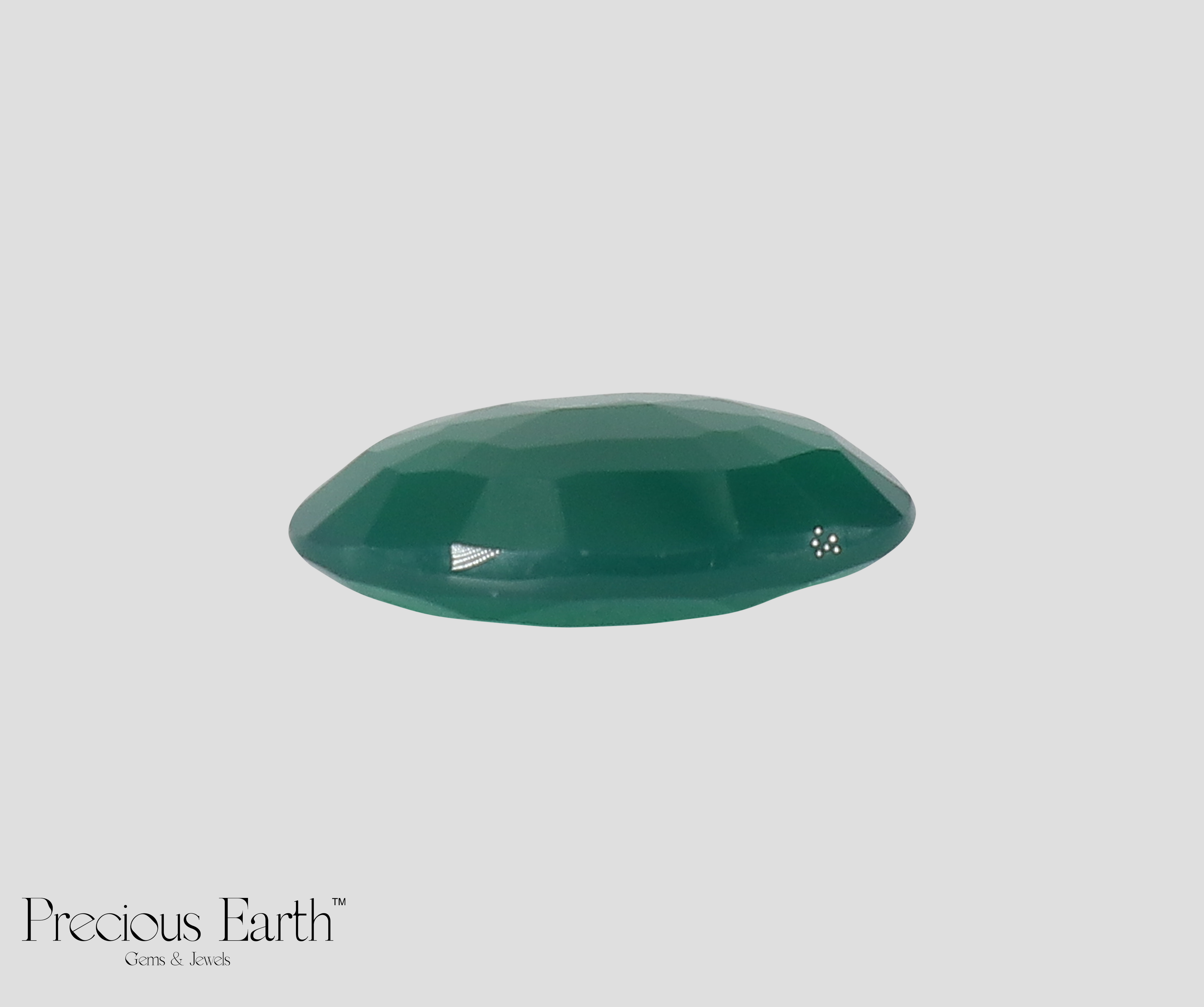 Green Onyx - 7.73 Carats
