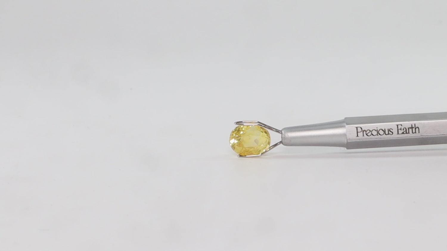 Yellow Sapphire - 4.88 Carats