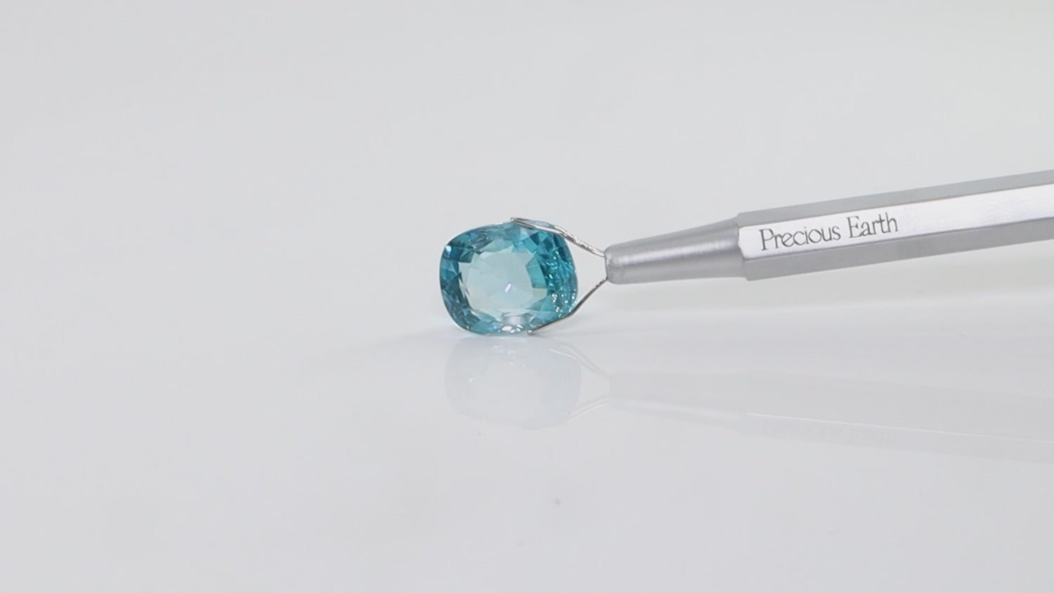 Blue Zircon - 14.01 Carats