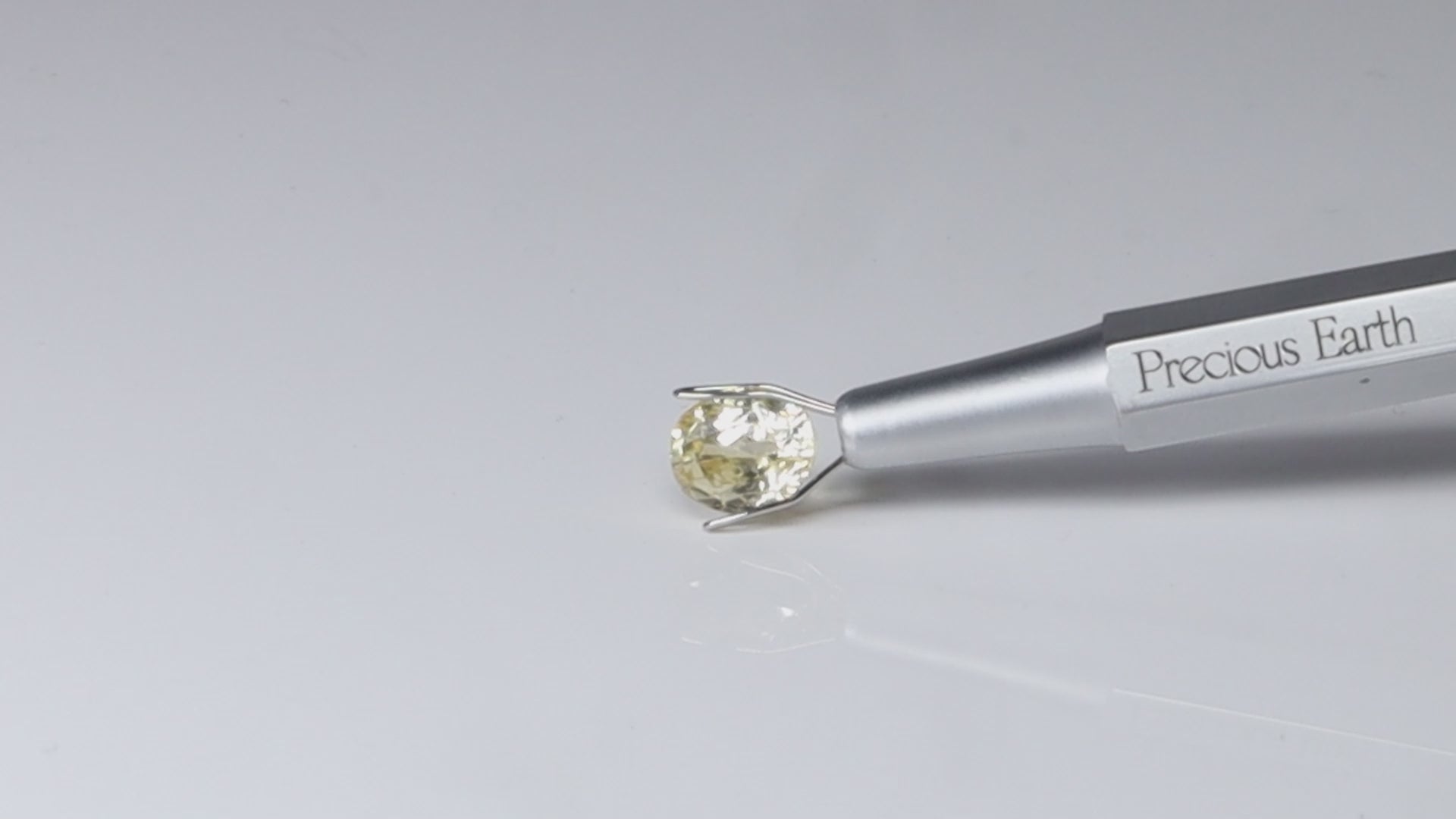 Yellow Sapphire - 2.95 Carat