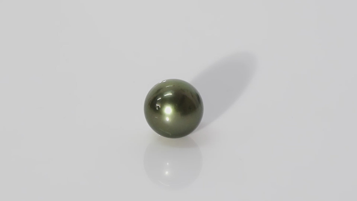 Black Tahitian (Cultured) Pearl - 9.66 Carats