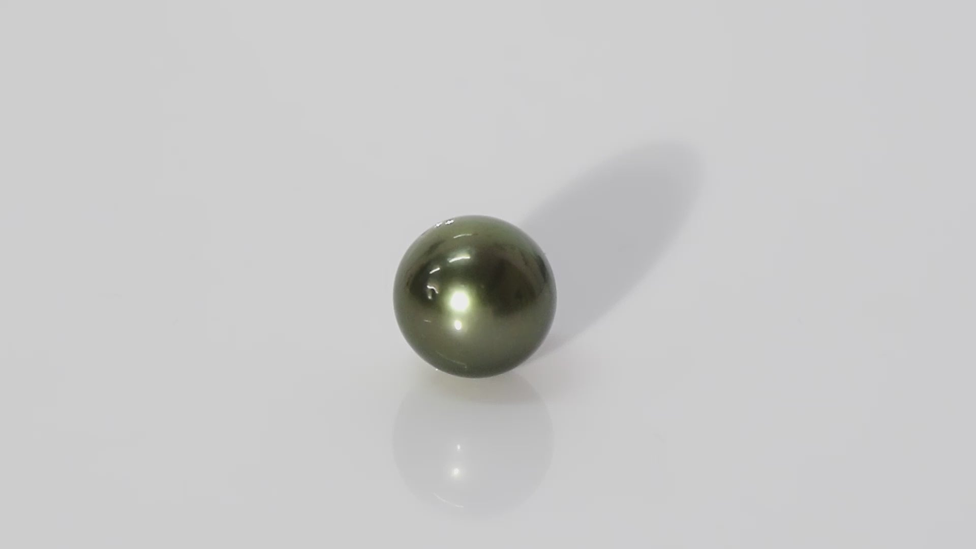 Black Tahitian (Cultured) Pearl - 9.66 Carats