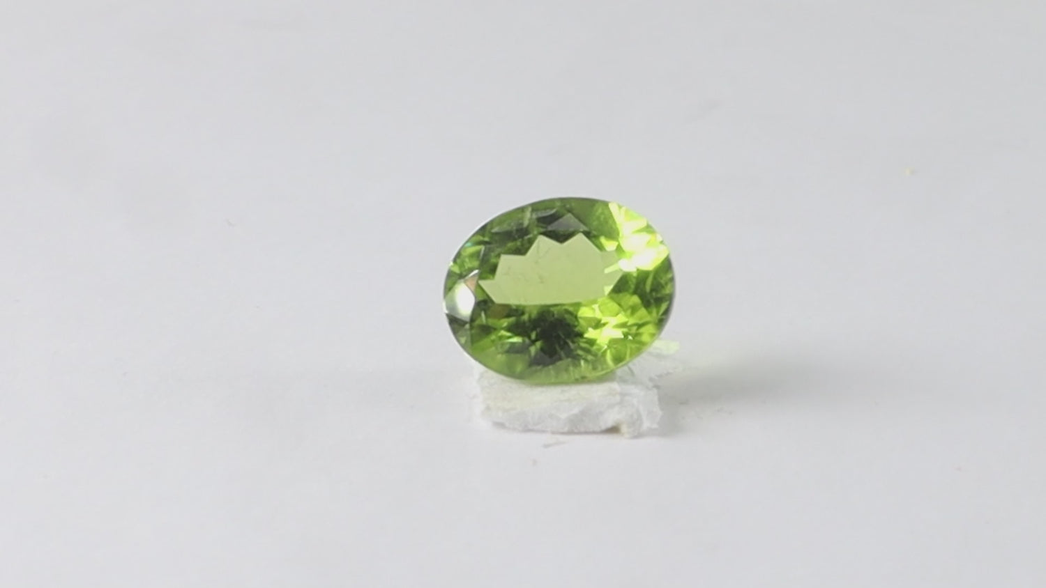 Peridot - 5.89 Carats