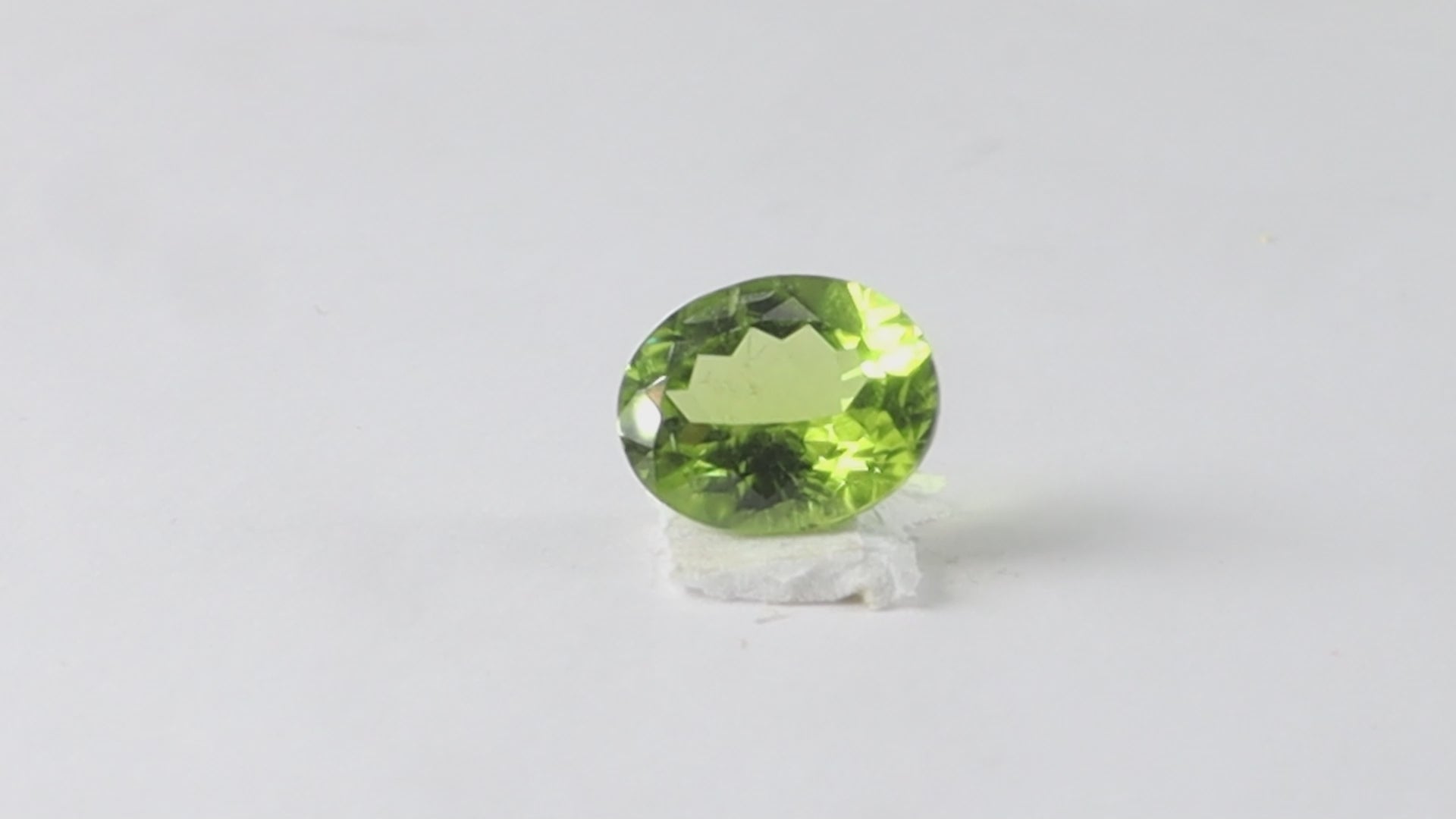 Peridot - 5.89 Carats