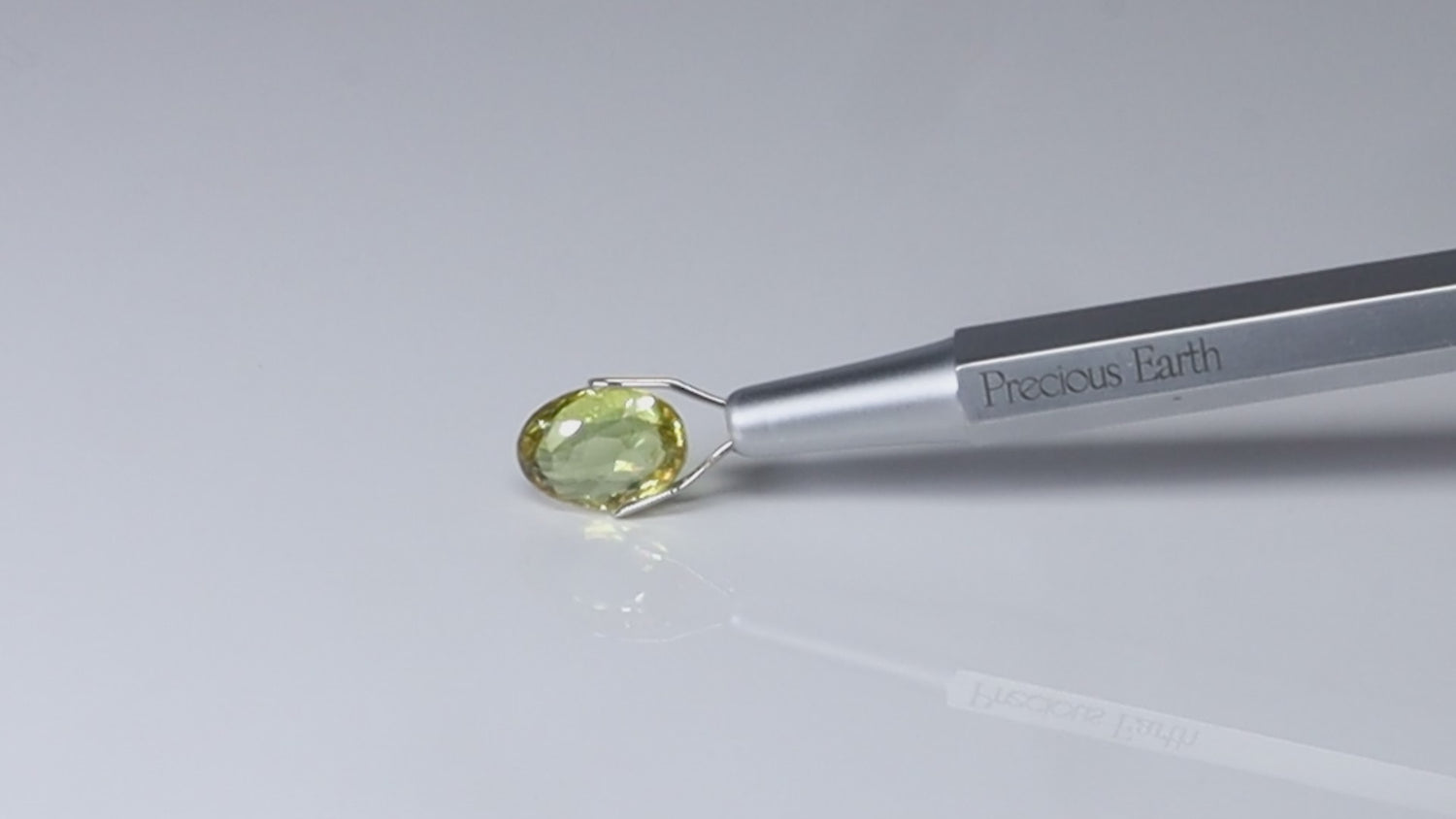 Yellow Sapphire - 4.73 Carat