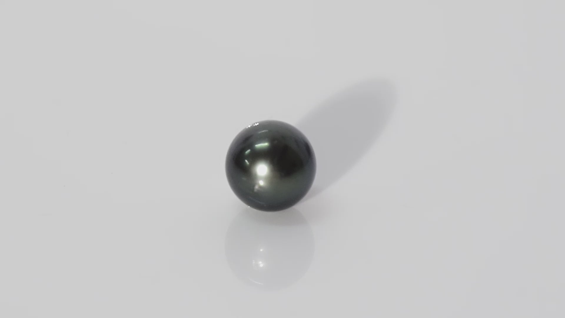 Black Tahitian (Cultured) Pearl - 9.12 Carats