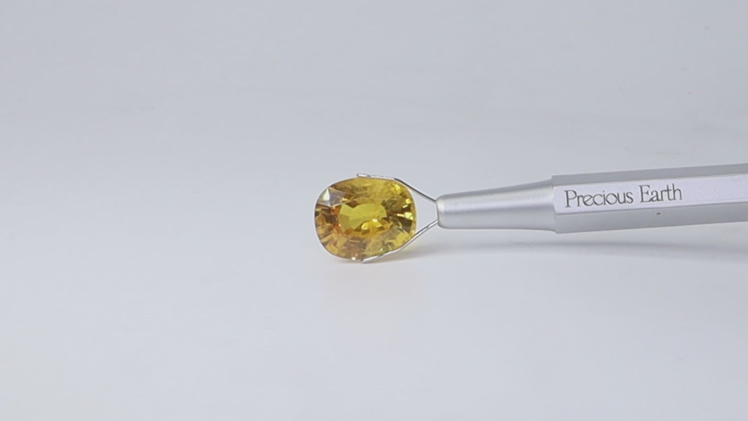 Yellow Sapphire - 9.59 Carats (Thailand)