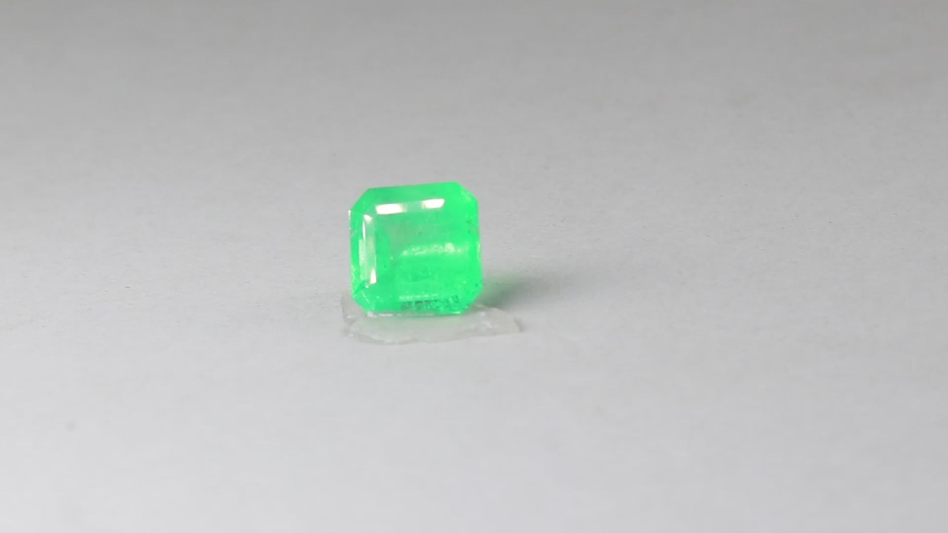 Emerald - 4.92 Carats
