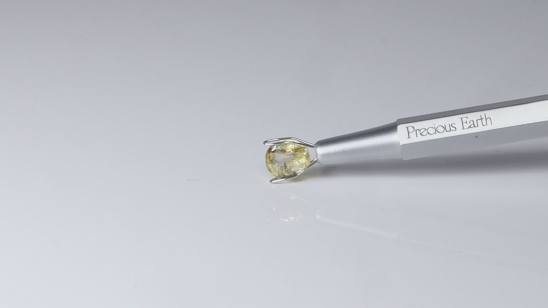 Yellow Sapphire - 2.80 Carats
