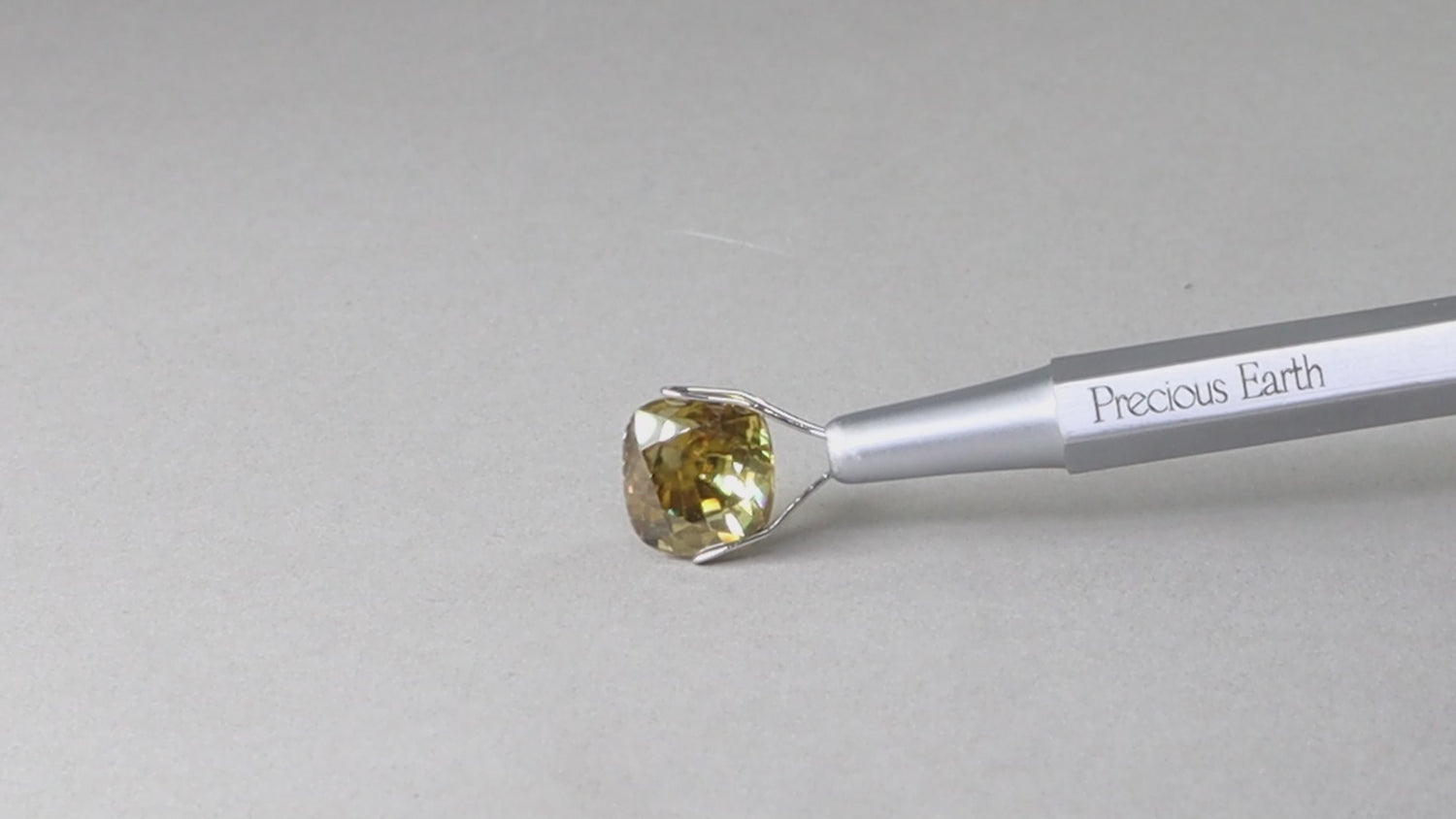 Yellow Zircon - 10.00 Carats