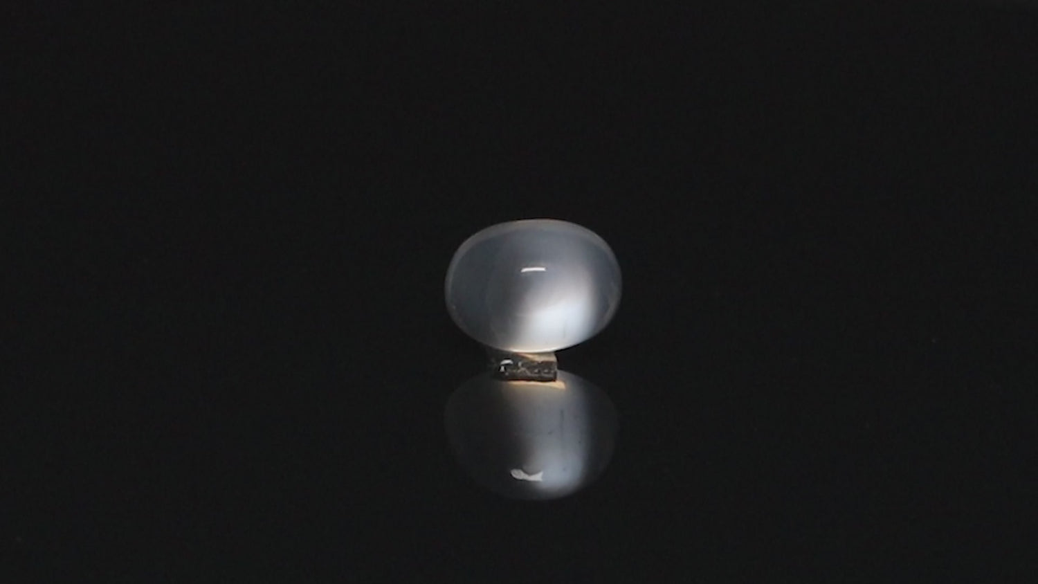 White Moonstone - 6.32 Carats