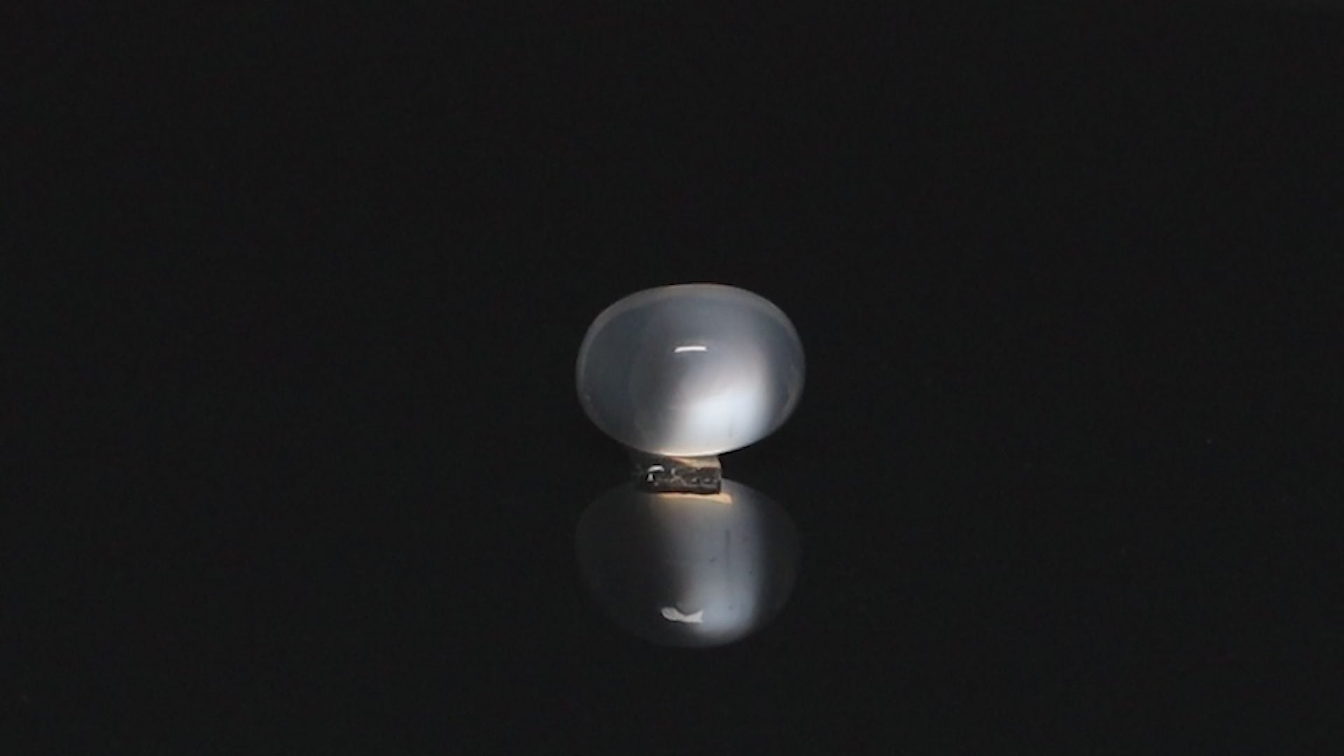 White Moonstone - 6.32 Carats