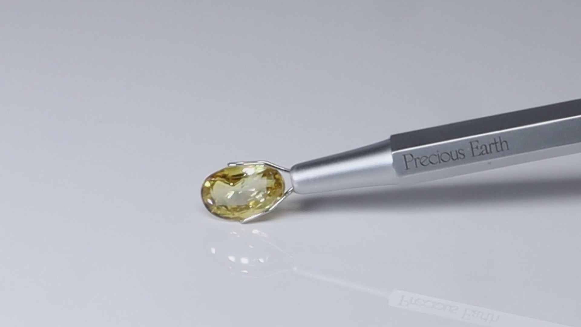 Yellow Sapphire - 5.39 Carats