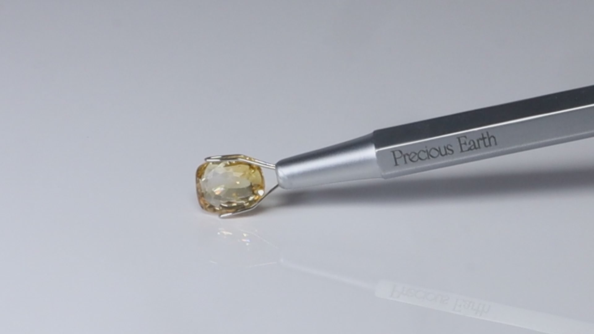 Yellow Sapphire - 4.84 Carats