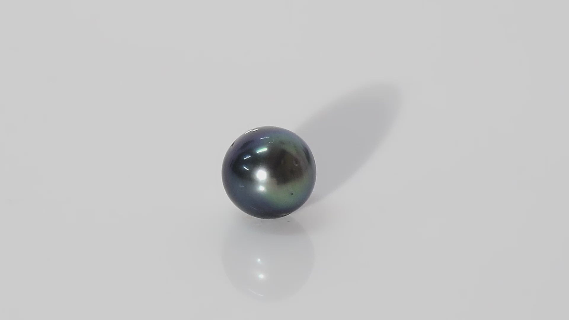 Black Tahitian (Cultured) Pearl - 9.17 Carats