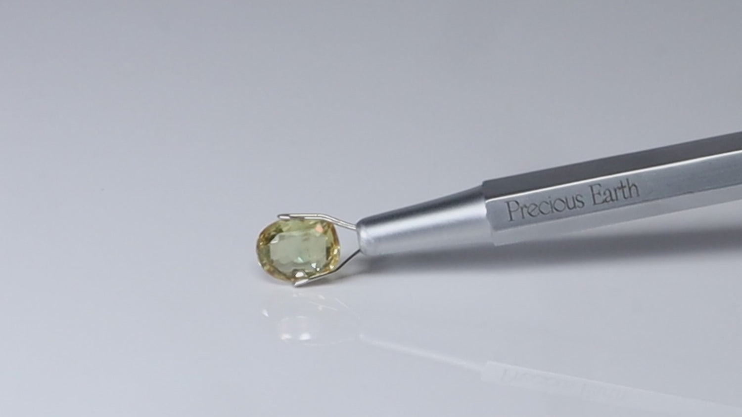Yellow Sapphire - 3.91 Carats