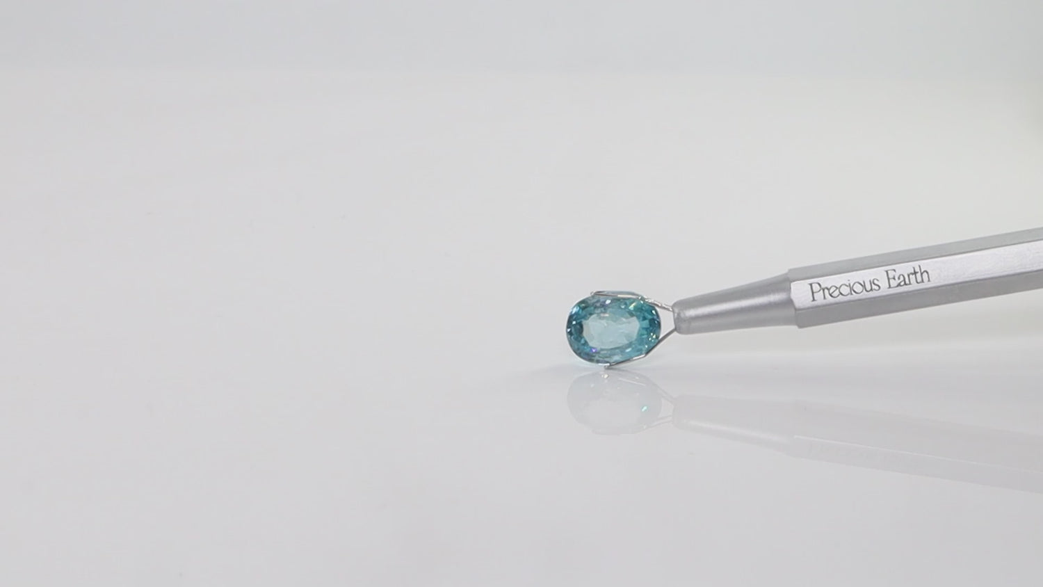 Blue Zircon - 6.90 Carats