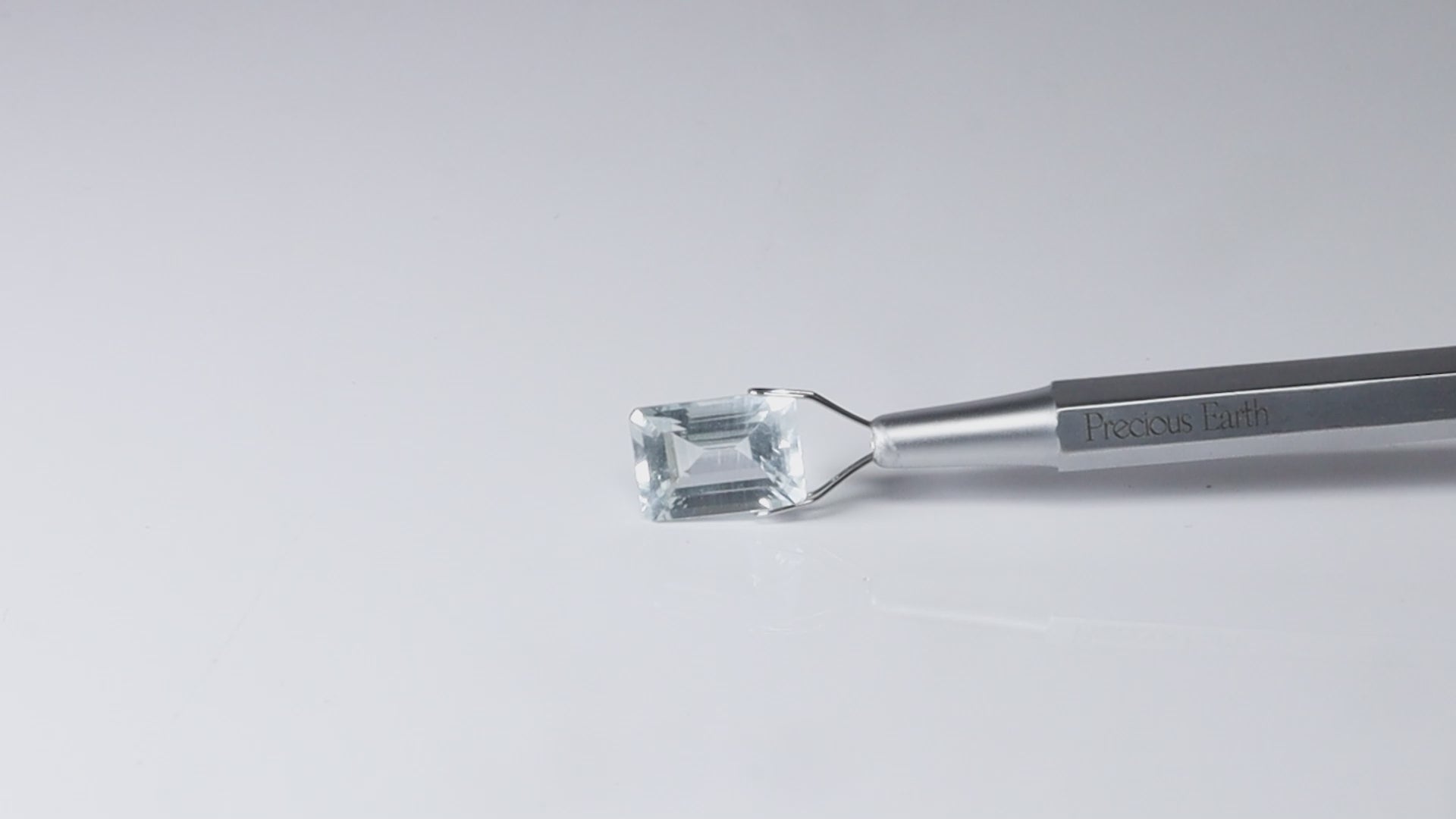 Aquamarine - 7.37 Carats