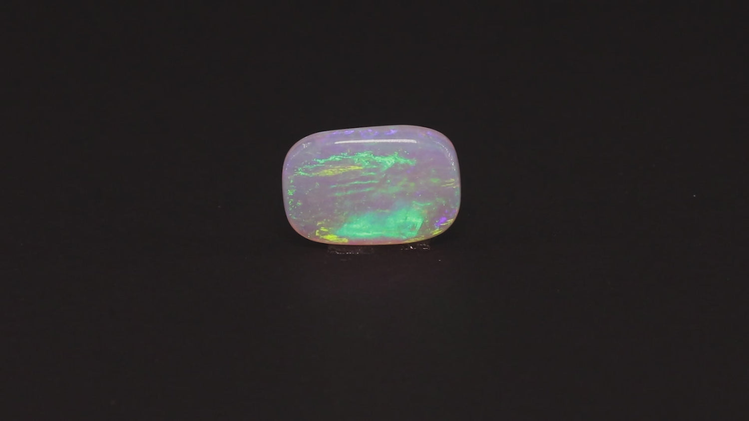 Opal - 9.89 Carats