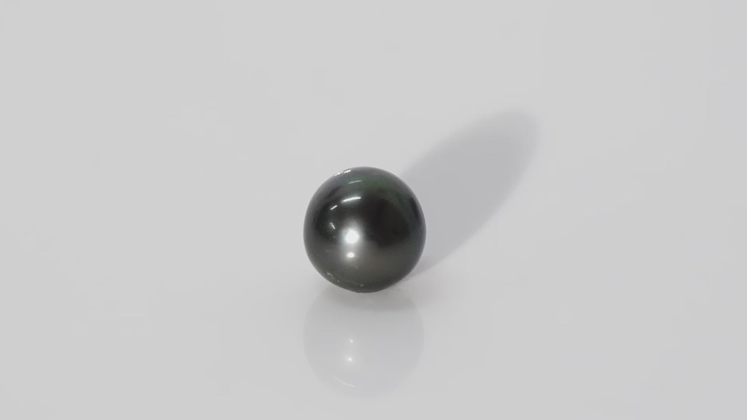 Black Tahitian (Cultured) Pearl - 9.69 Carats