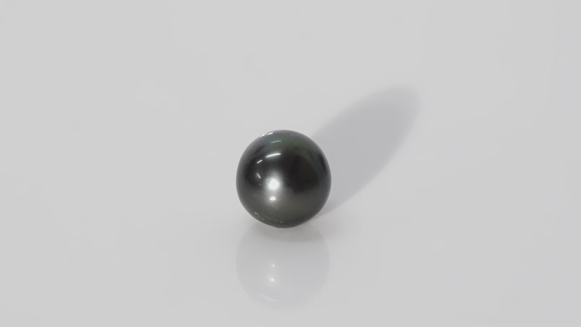Black Tahitian (Cultured) Pearl - 9.69 Carats