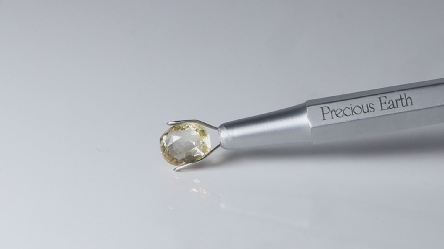 Yellow Sapphire - 2.87 Carats