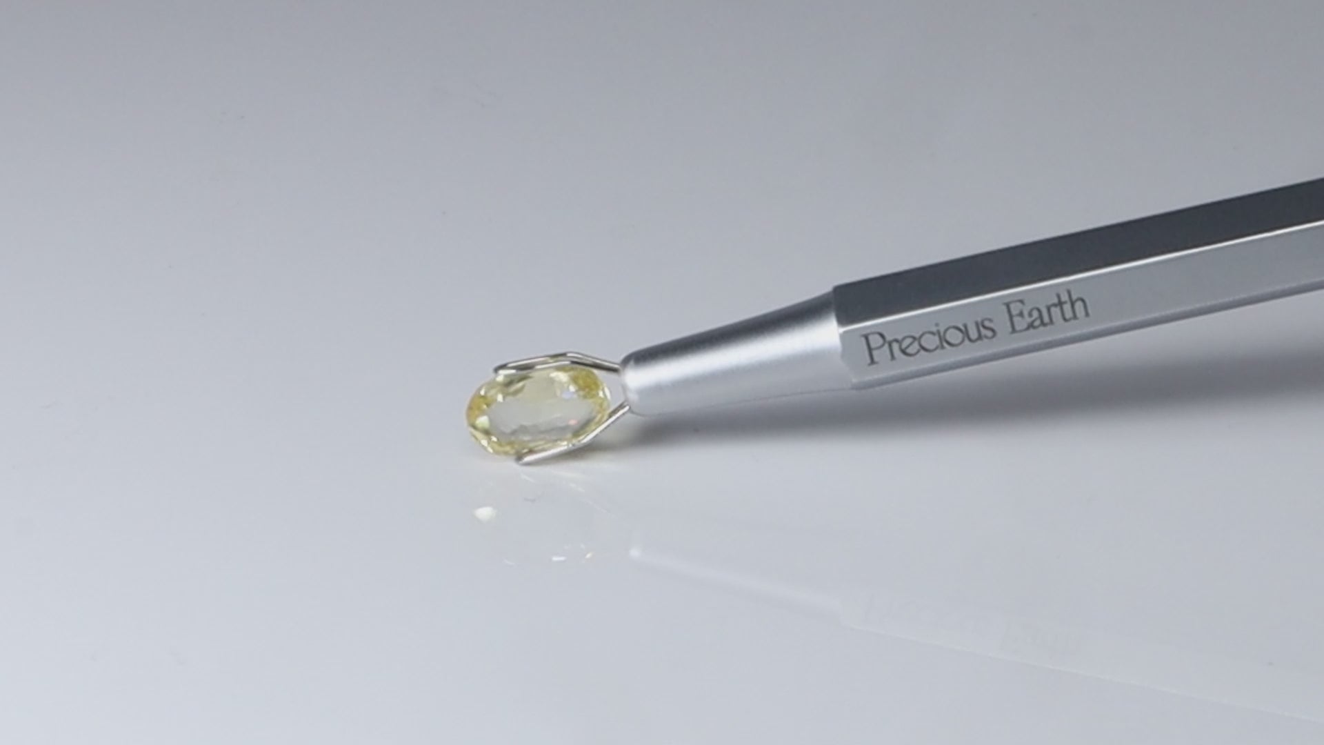 Yellow Sapphire - 2.98 Carat
