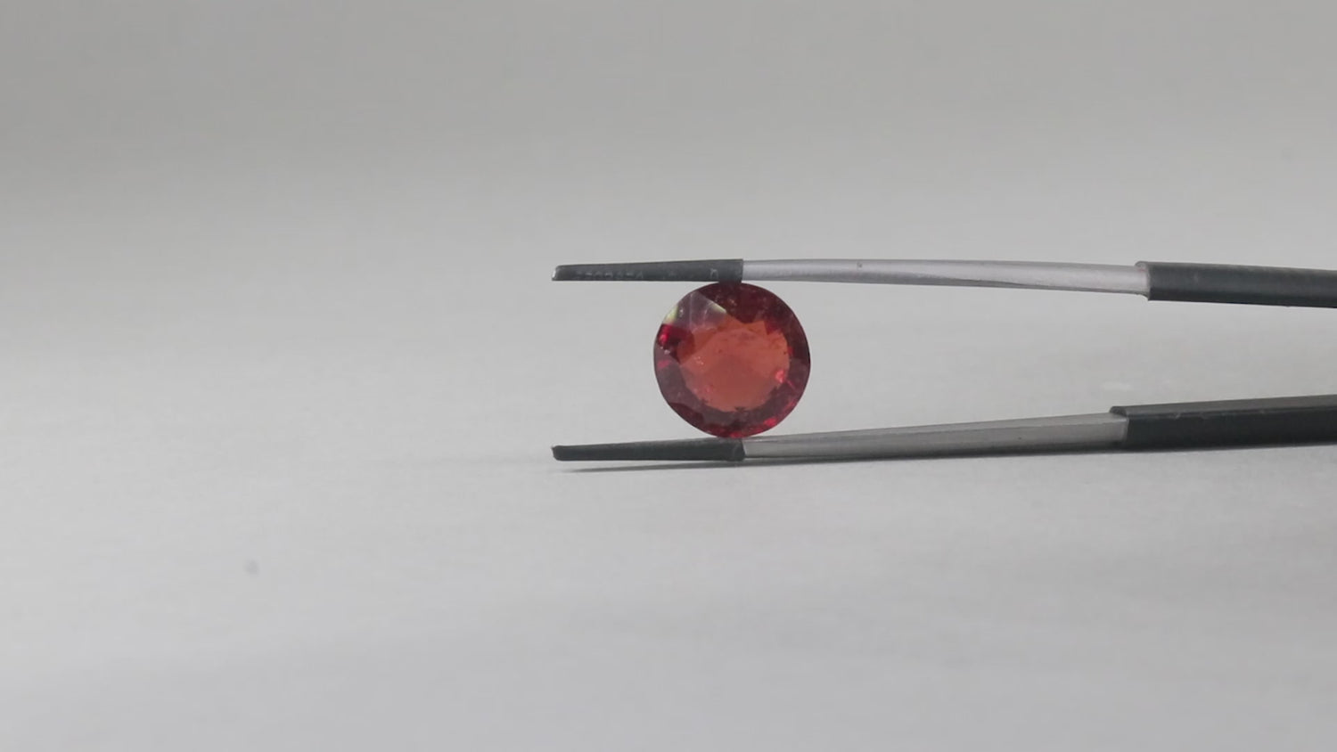 Hessonite - 6.88 Carat