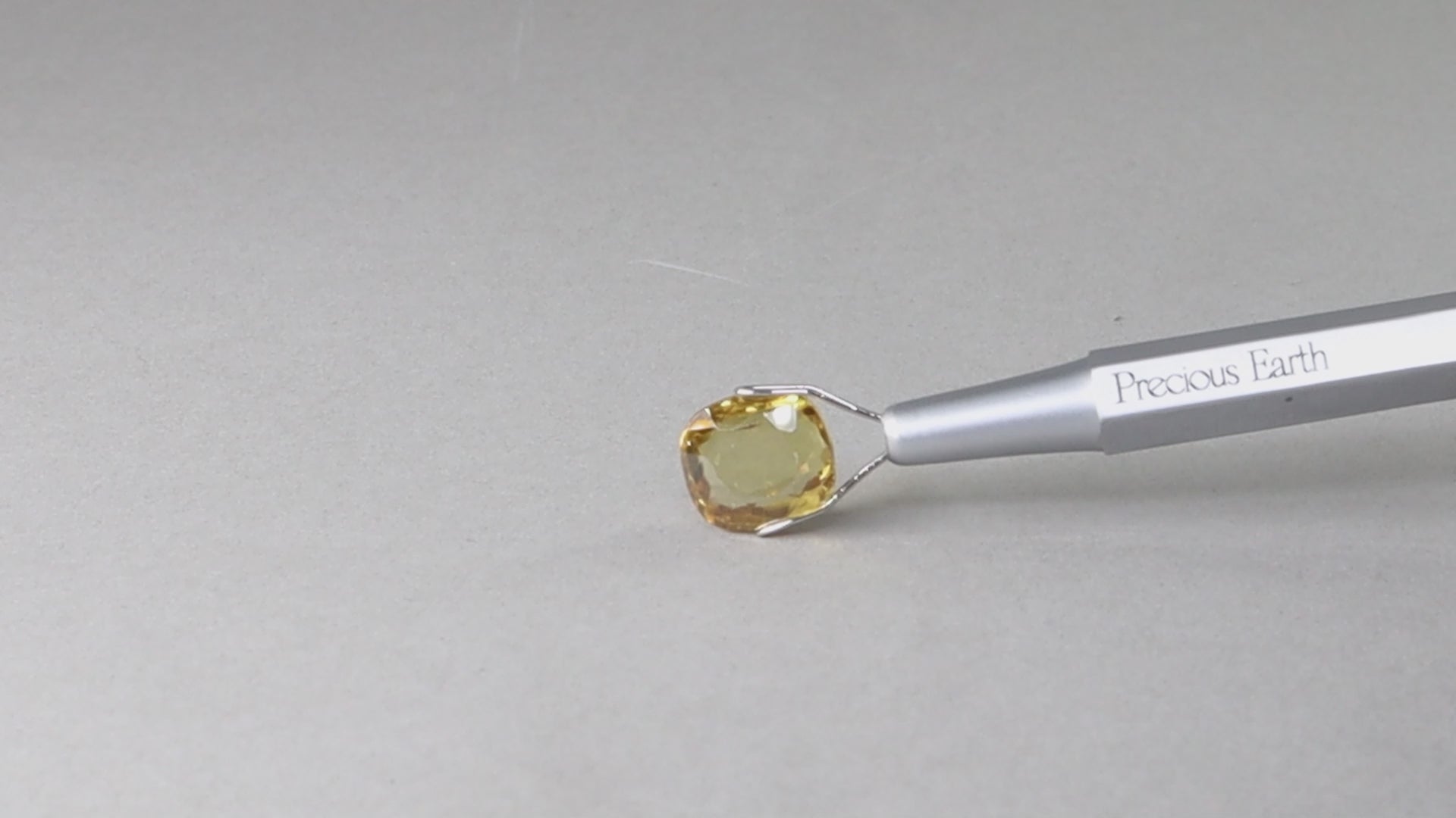 Yellow Zircon - 7.59 Carats