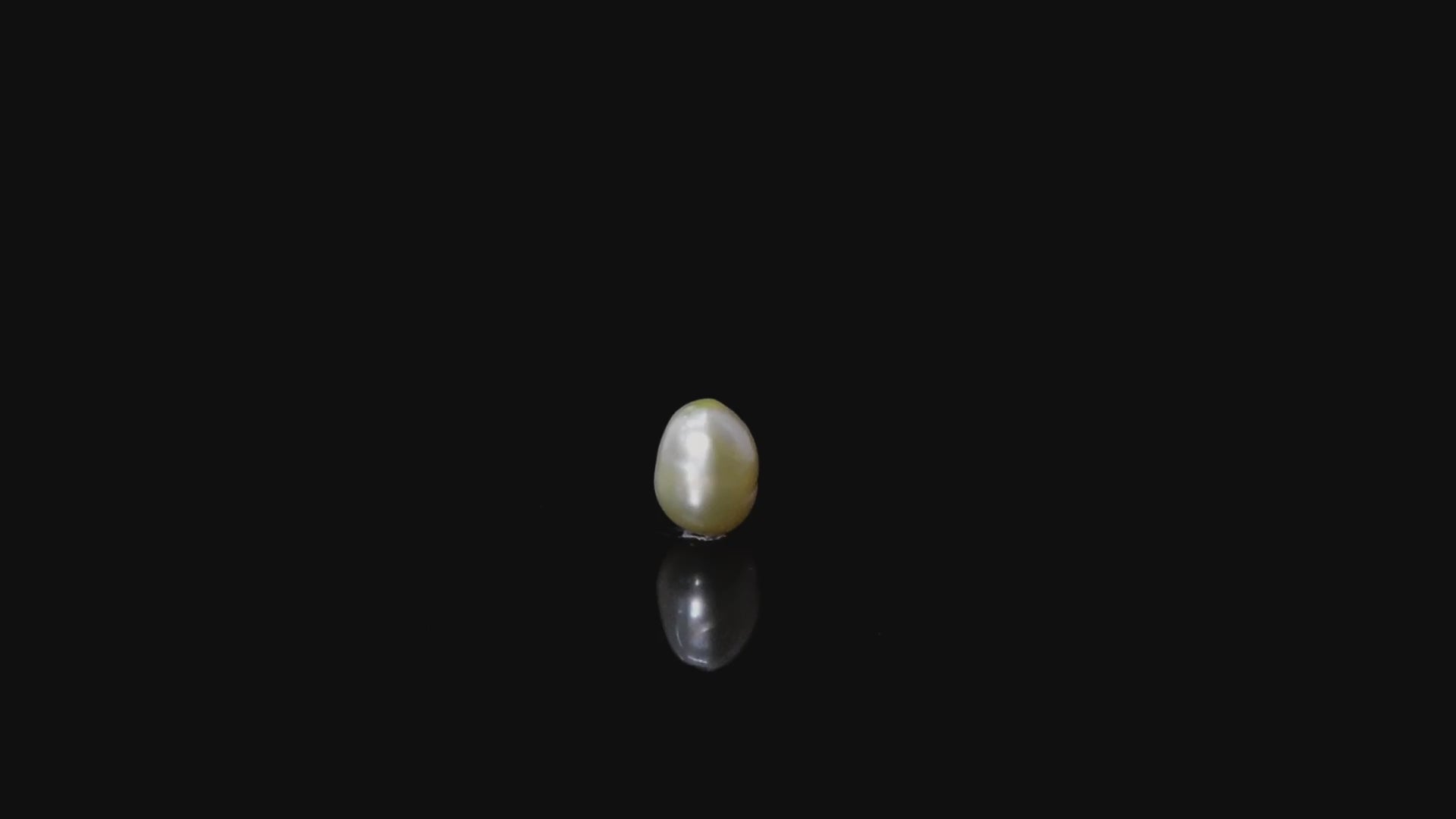 Keshi Pearl - 5.52 Carats
