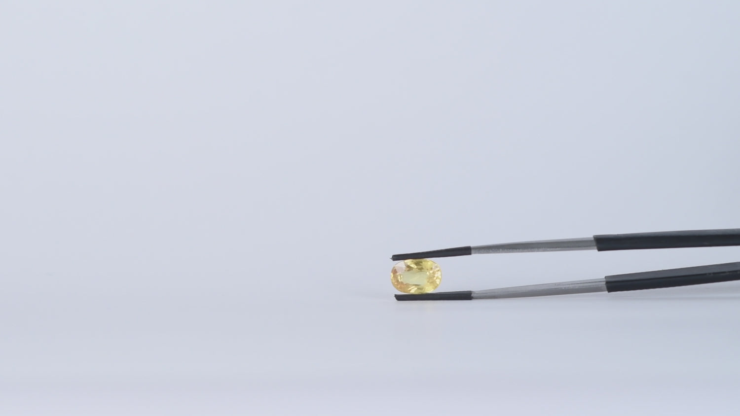 Yellow Sapphire - 4.06 carats
