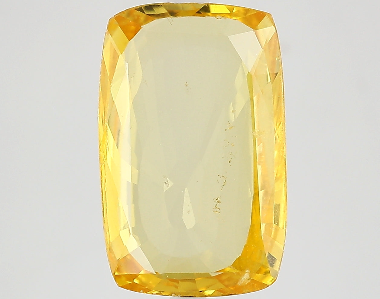 Yellow Sapphire - 5.49 carats