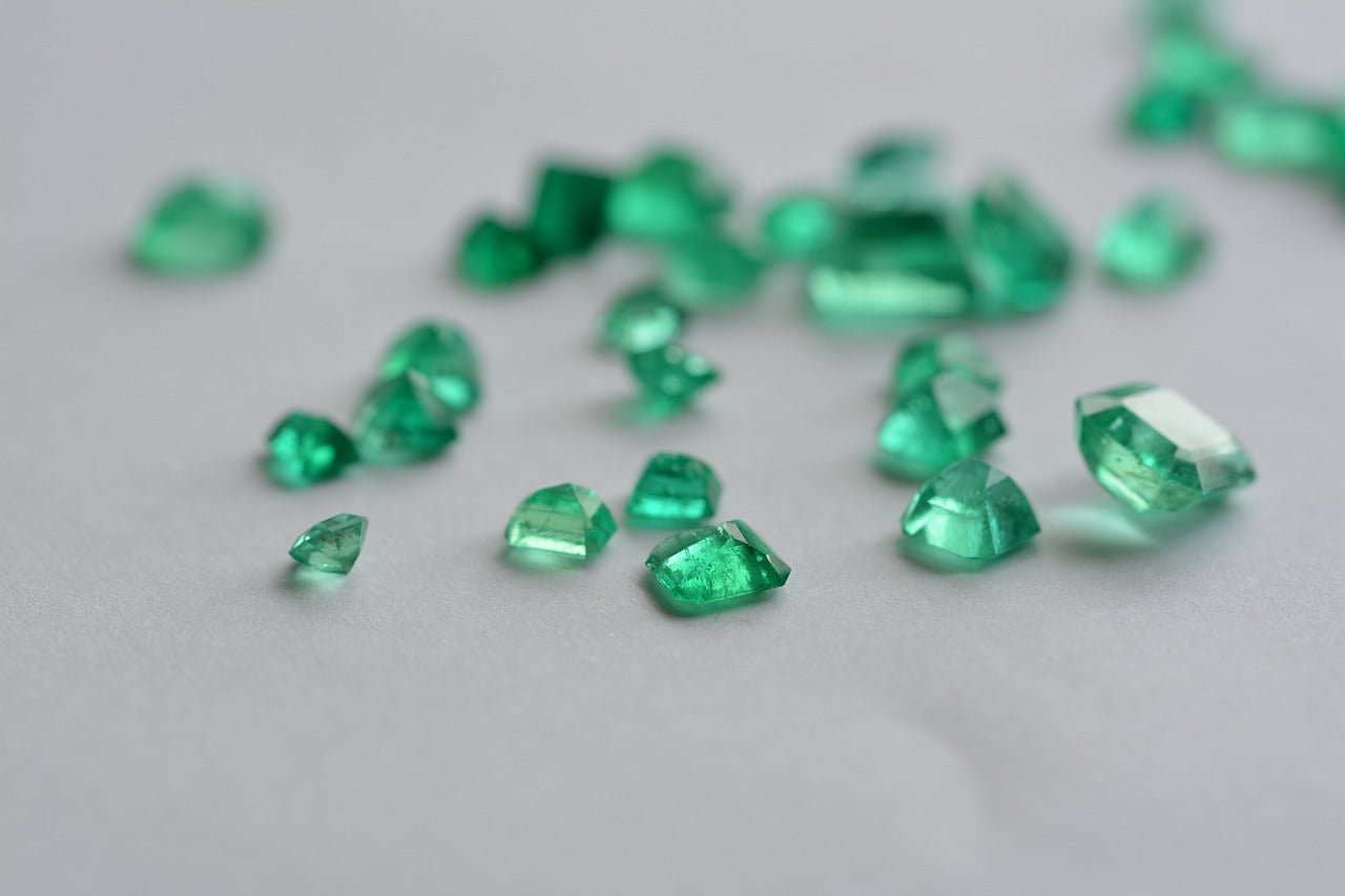 Loose, cut and polished Emeralds (Panna) gems