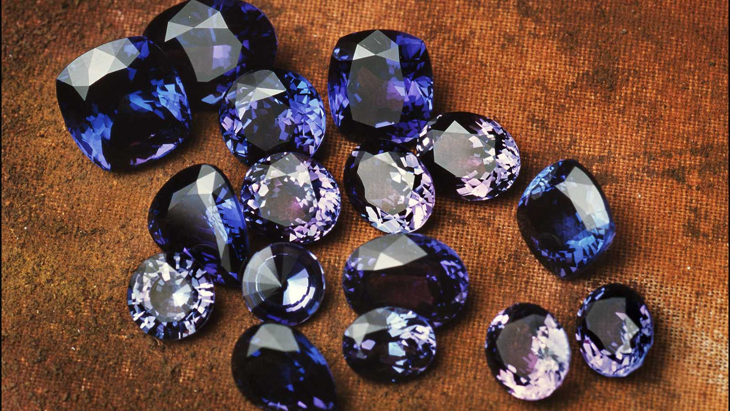 All About December Birthstones: Tanzanite, Turquoise & Zircon