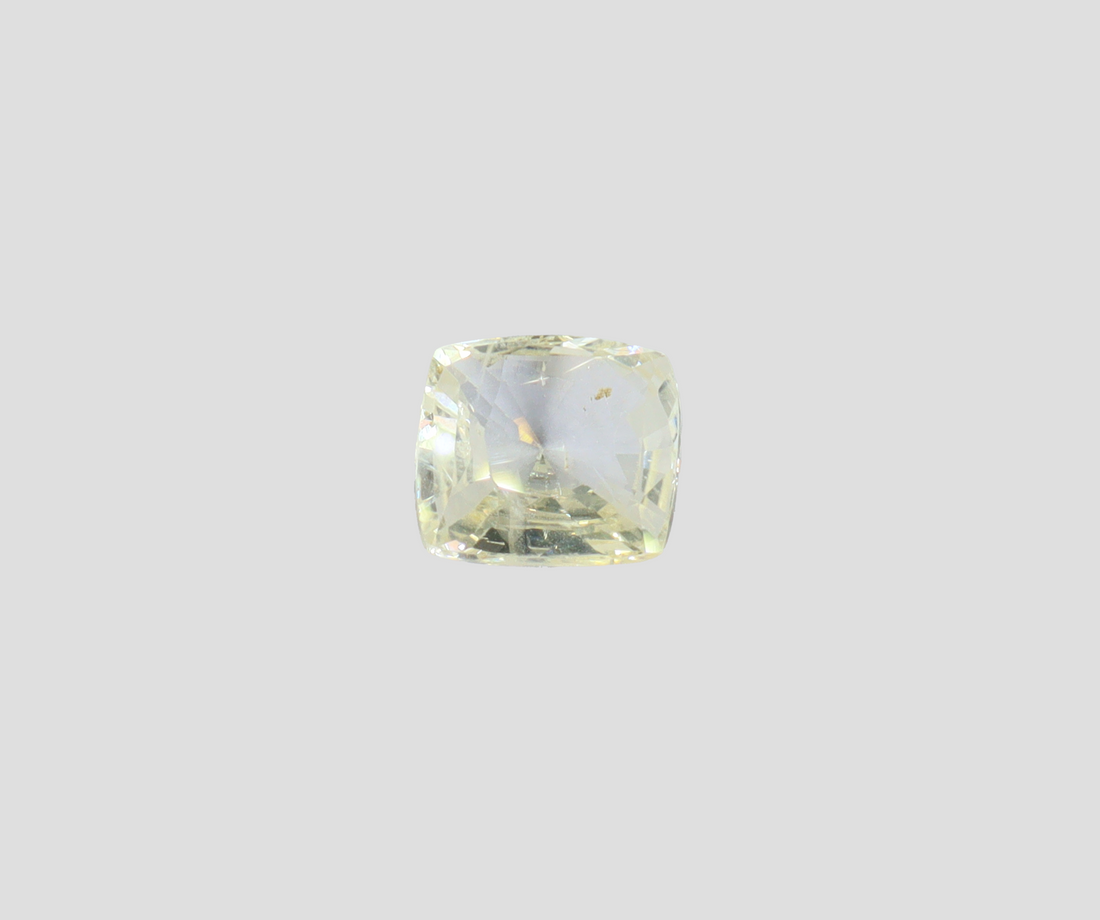 Yellow Sapphire - 5.57 Carat (Ceylonese/Sri Lankan)