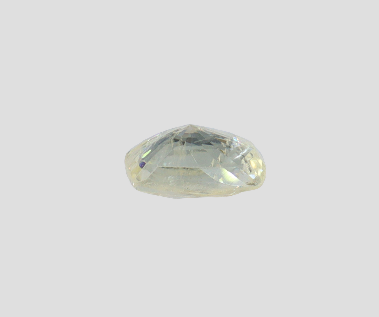 Yellow Sapphire - 5.57 Carat (Ceylonese/Sri Lankan)