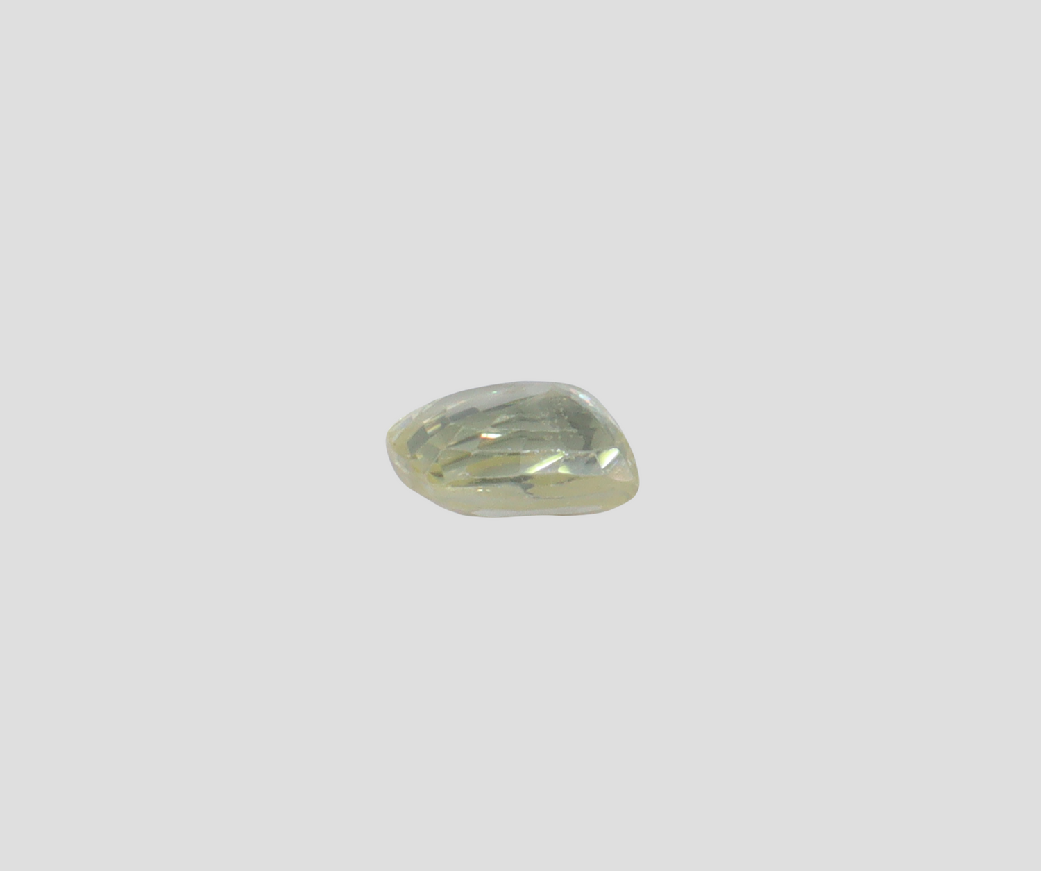 Yellow Sapphire - 4.73 Carats (Ceylonese/Sri Lankan)