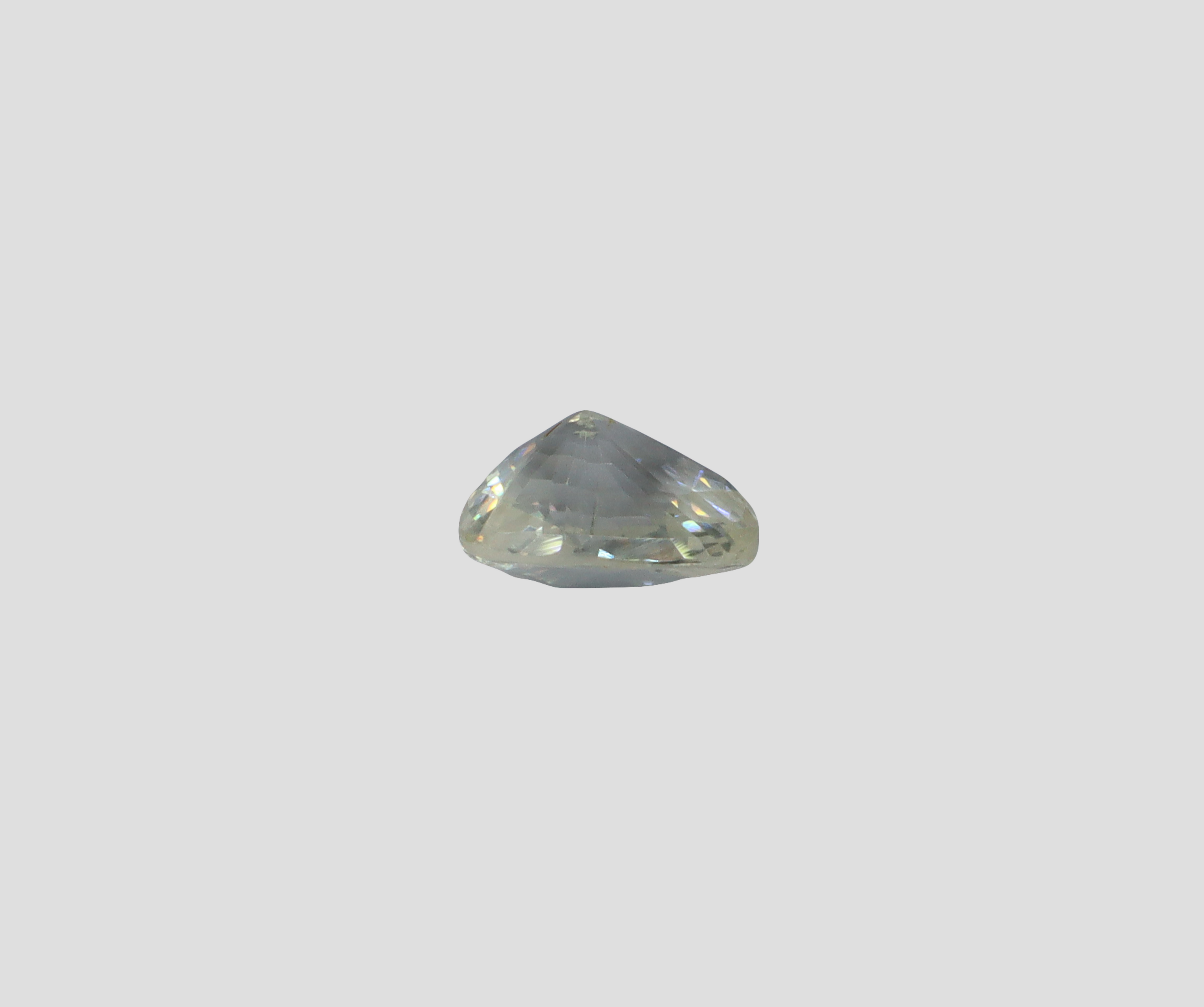 Yellow Sapphire - 4.50 Carats (Ceylonese/Sri Lankan)