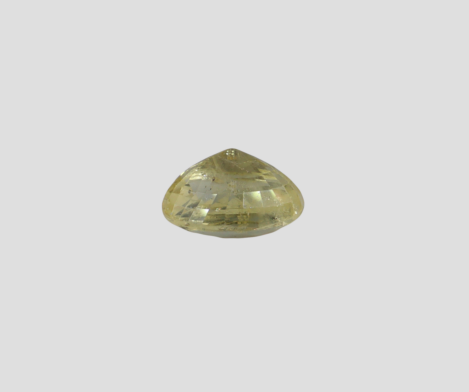 Yellow Sapphire - 4.63 Carats (Ceylonese/Sri Lankan)