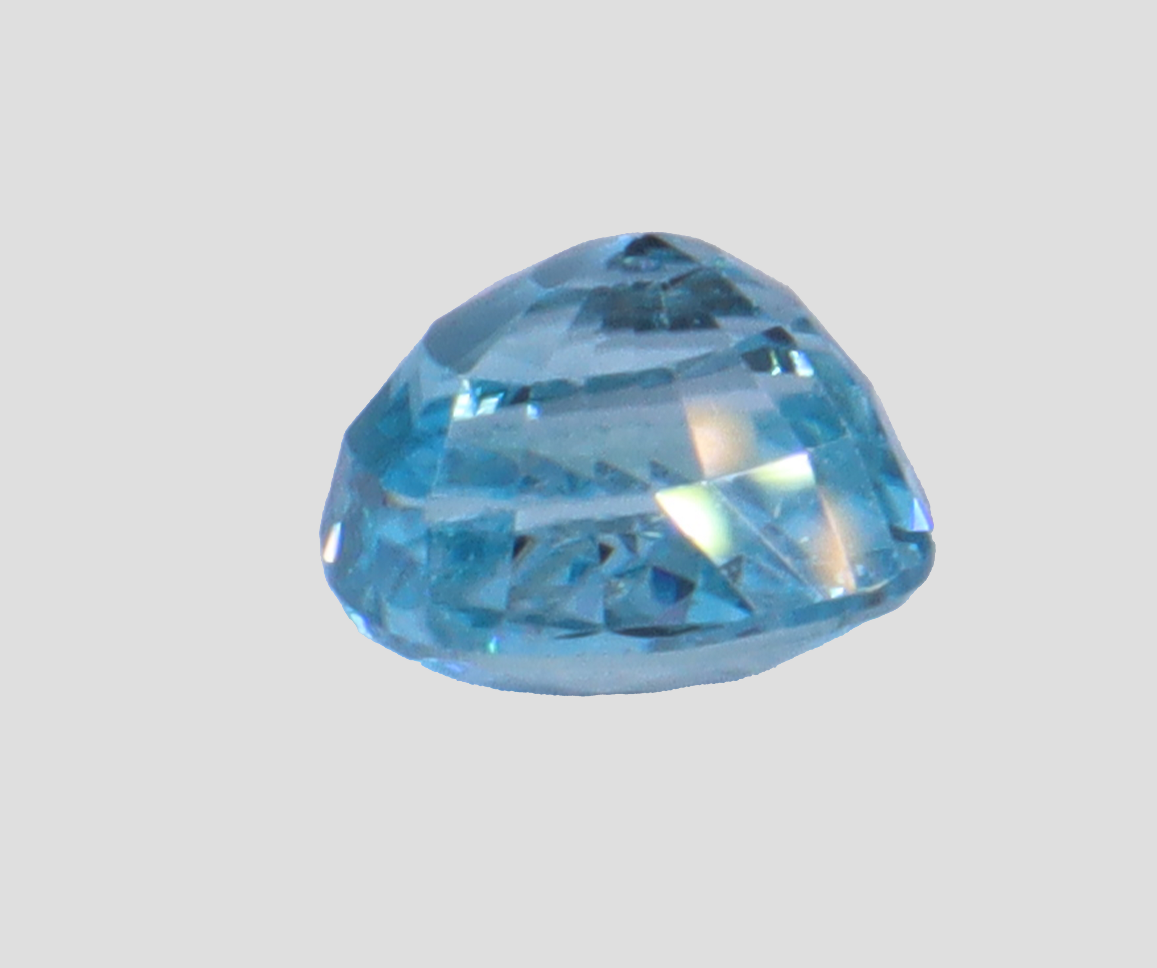 Blue Zircon - 5.57 Carats