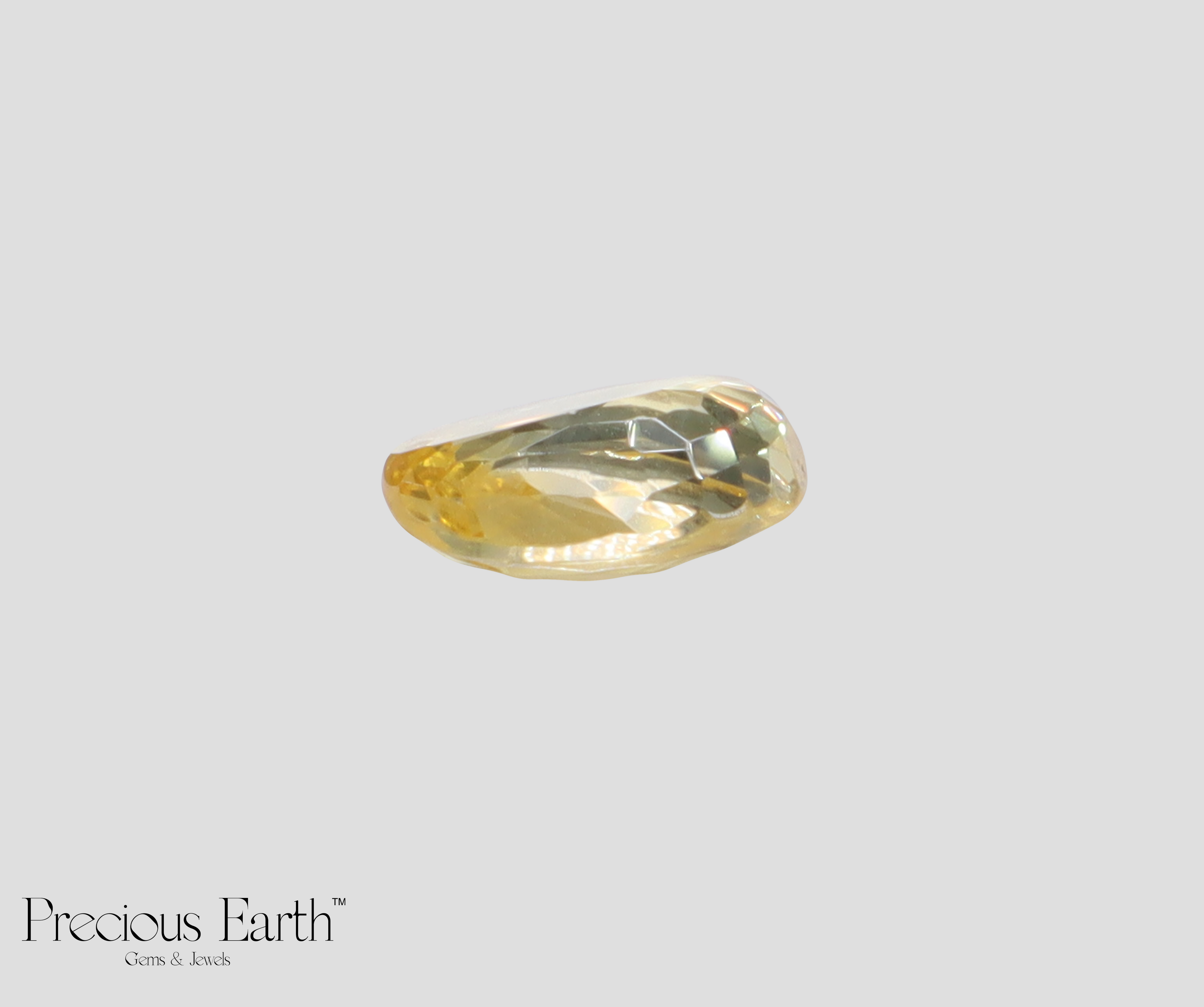 Yellow Sapphire - 5.29 Carats