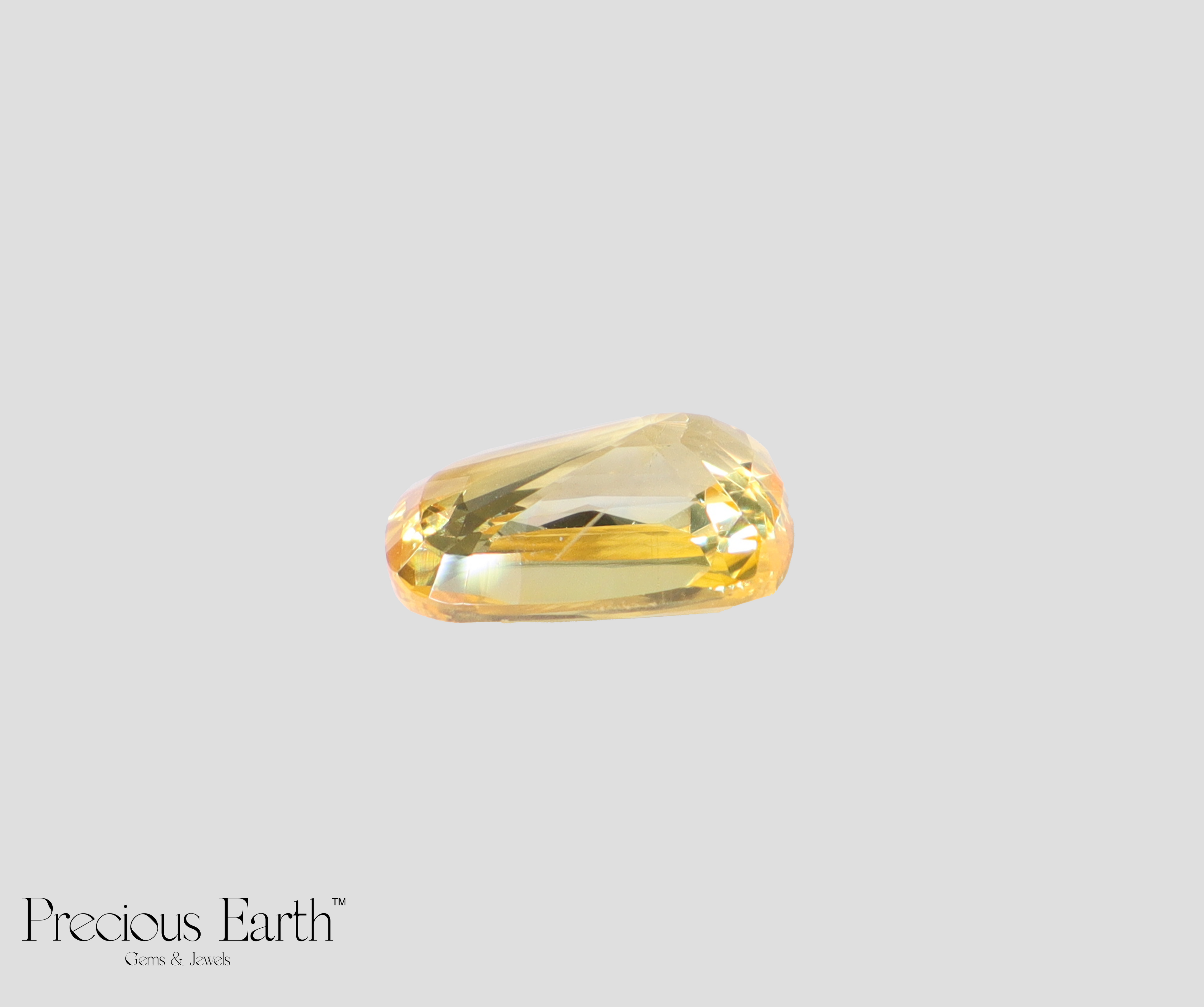 Yellow Sapphire - 4.86 Carats