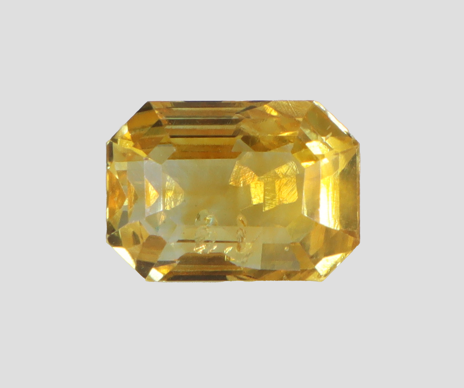 Yellow Sapphire - 7.98 Carats