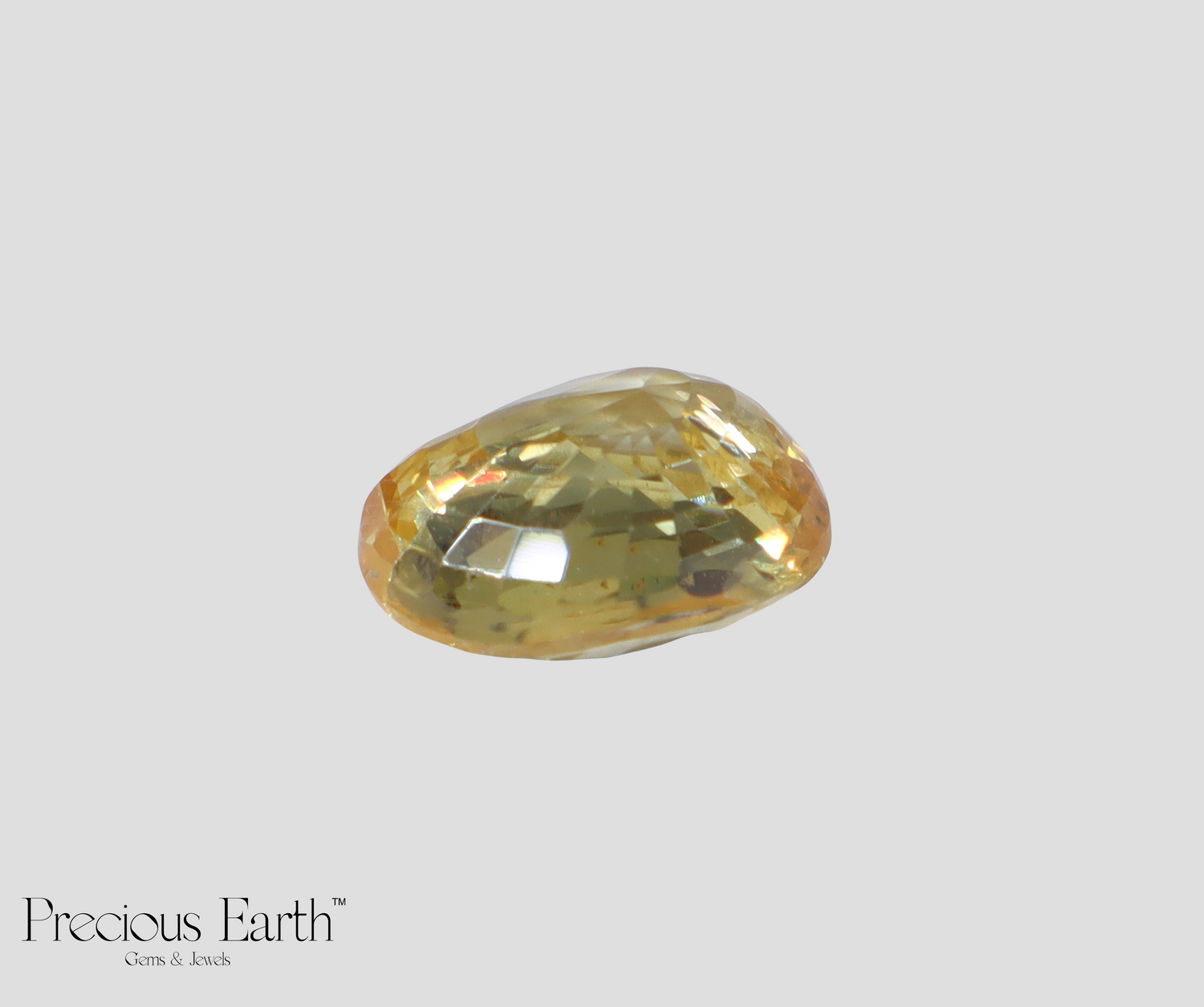 Yellow Sapphire - 5.86 Carats