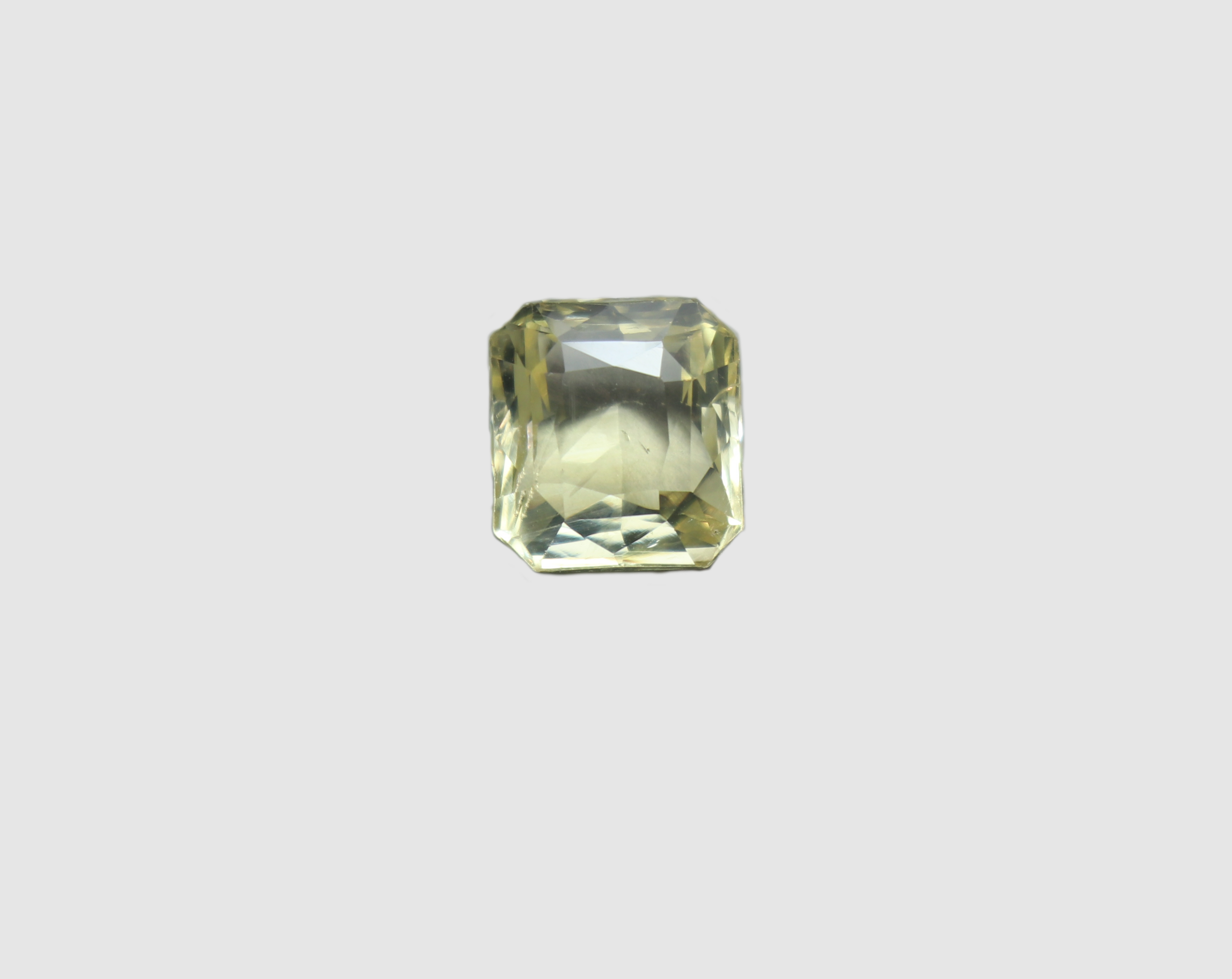 Yellow Sapphire - 7.33 Carats