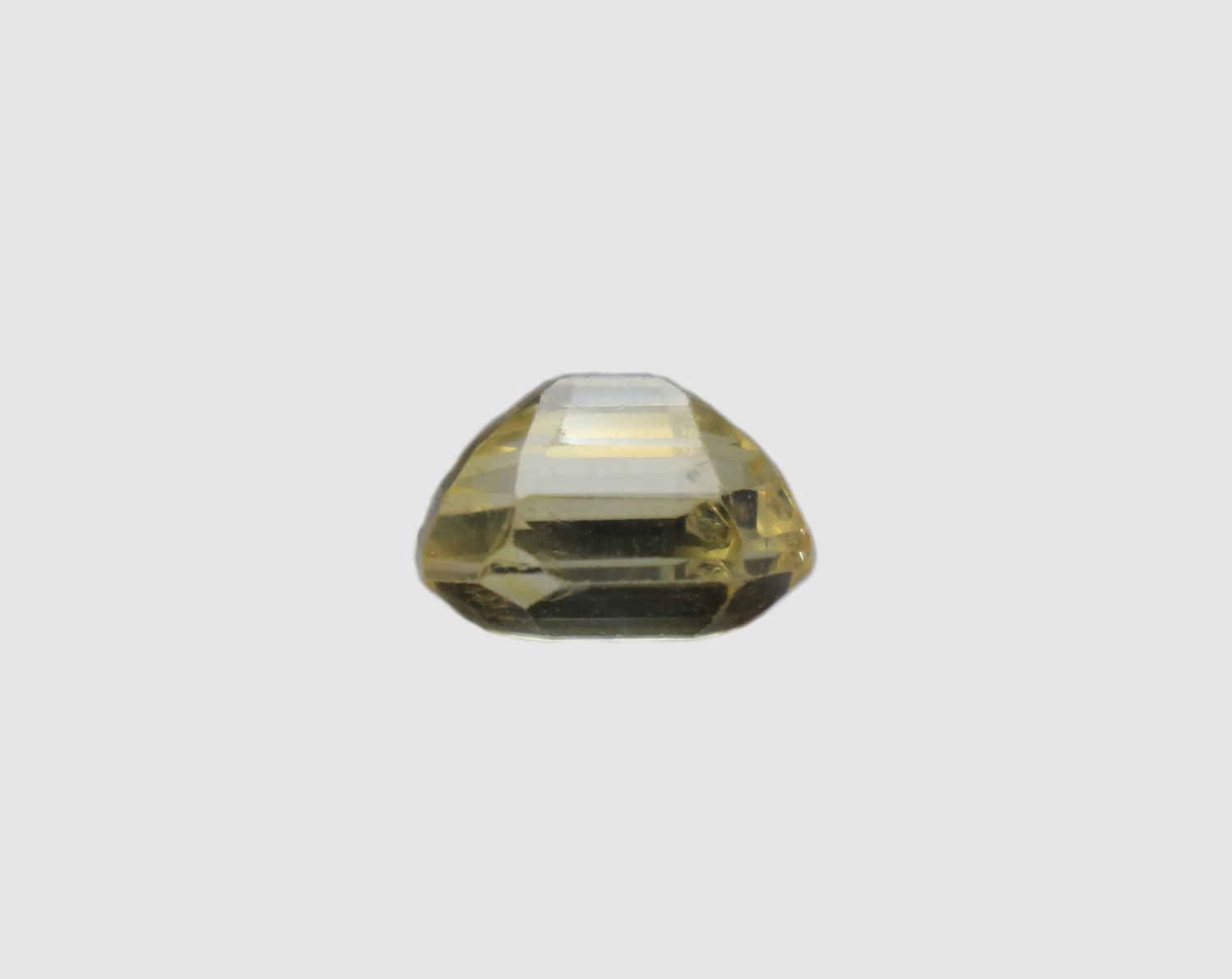 Yellow Sapphire - 5.01 Carat