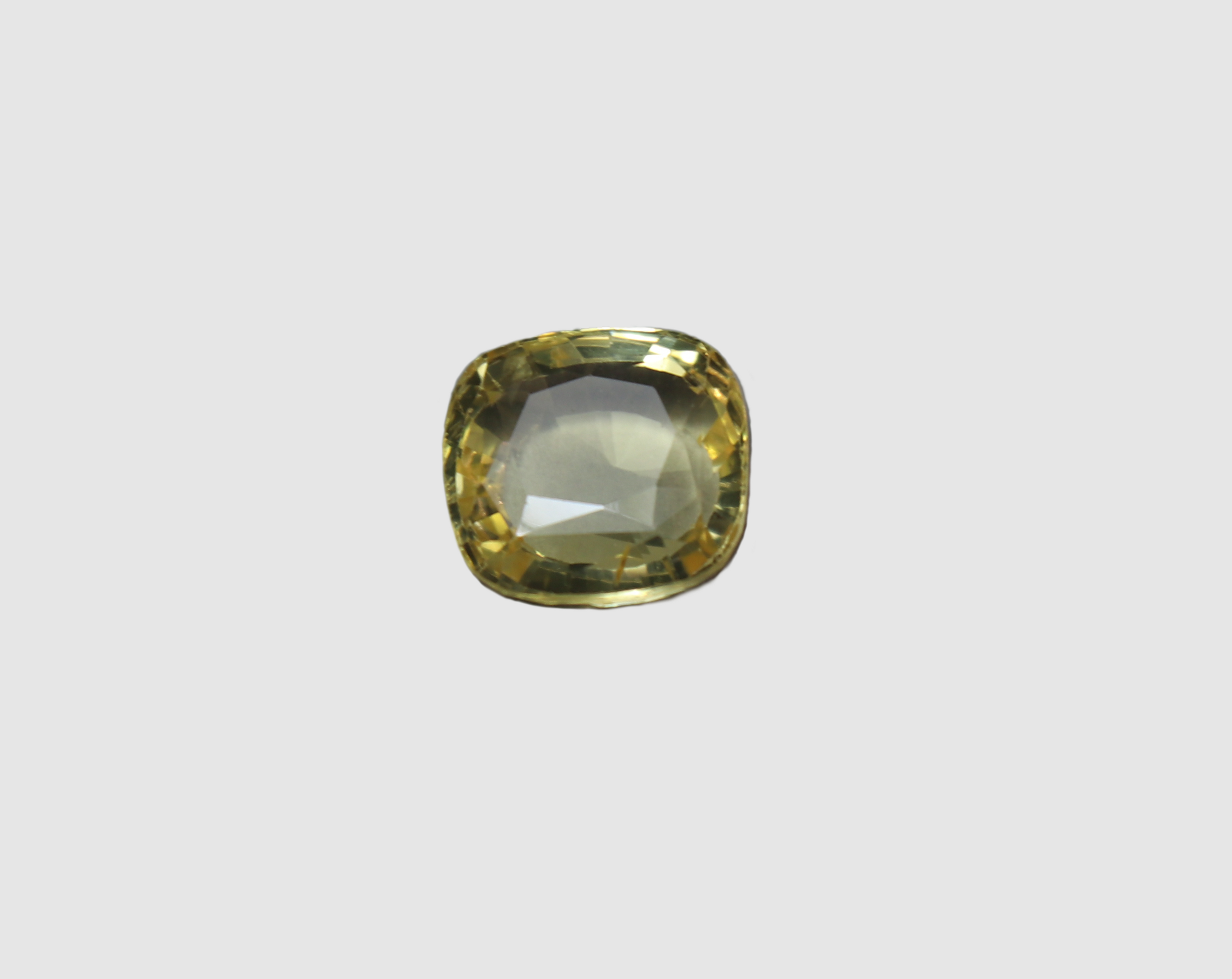 Yellow Sapphire - 6.81 Carats