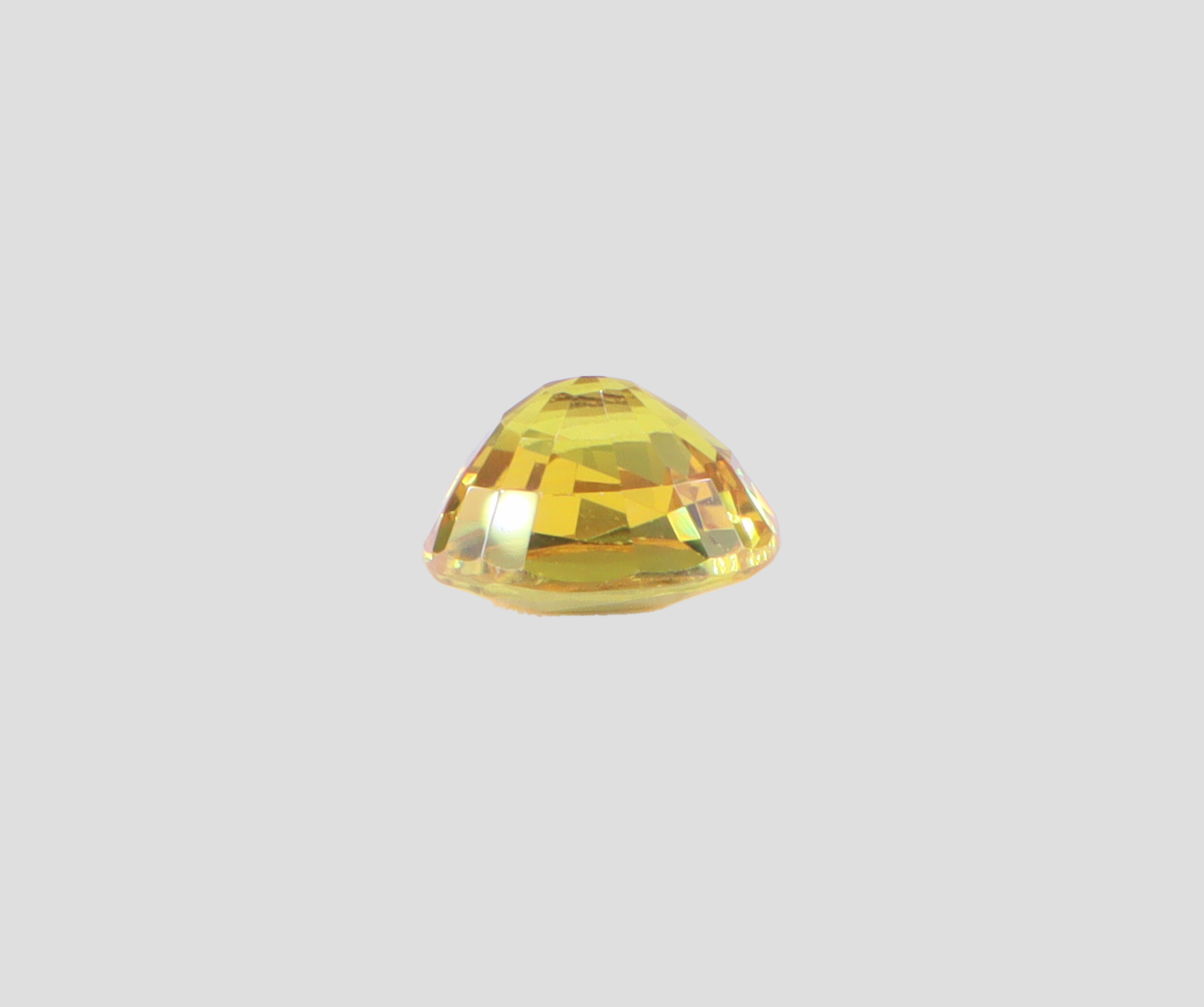 Yellow Sapphire - 3.94 Carats (Thailand)